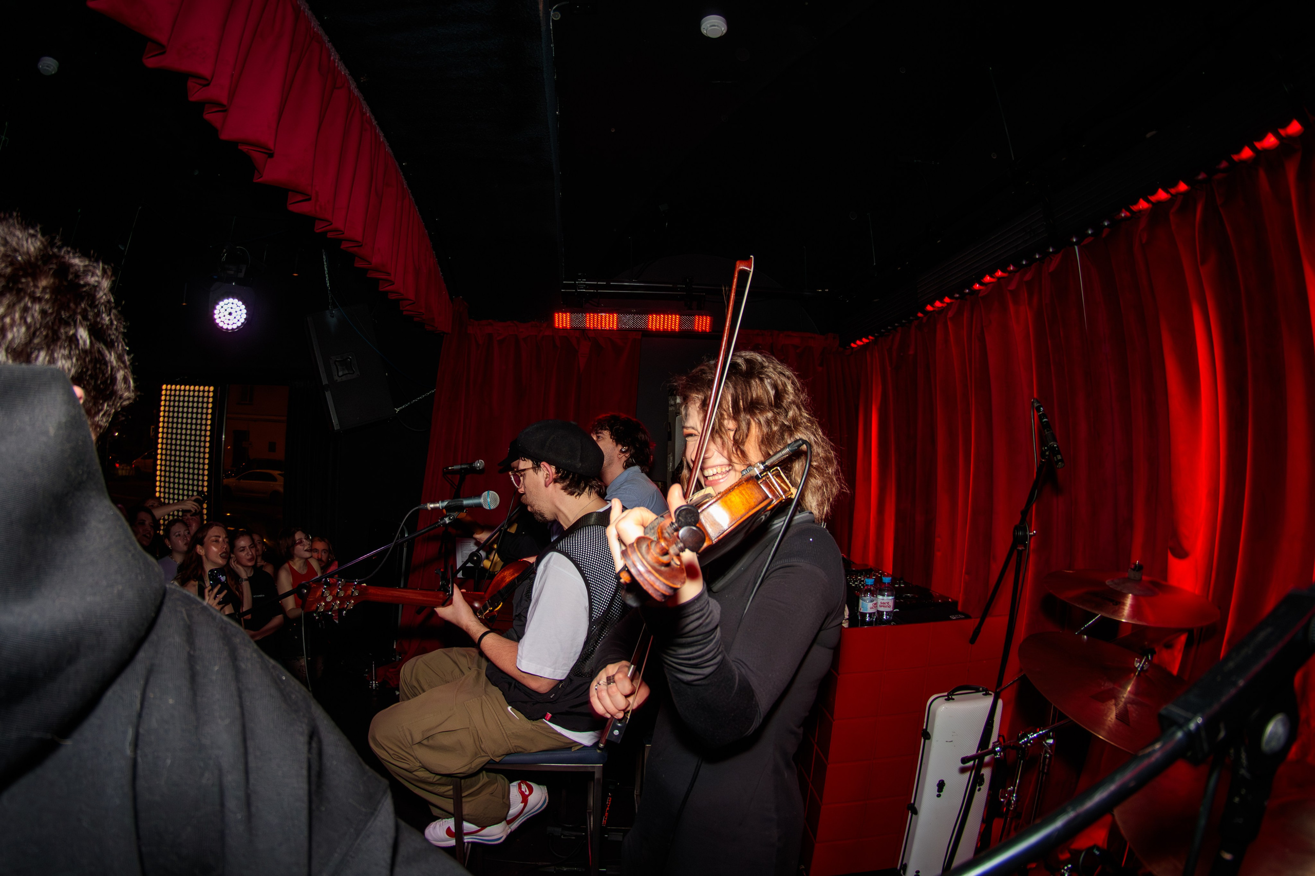 Хмыров акустика. Портретный и концертный фотограф в Санкт-Петербурге Егор Телятников