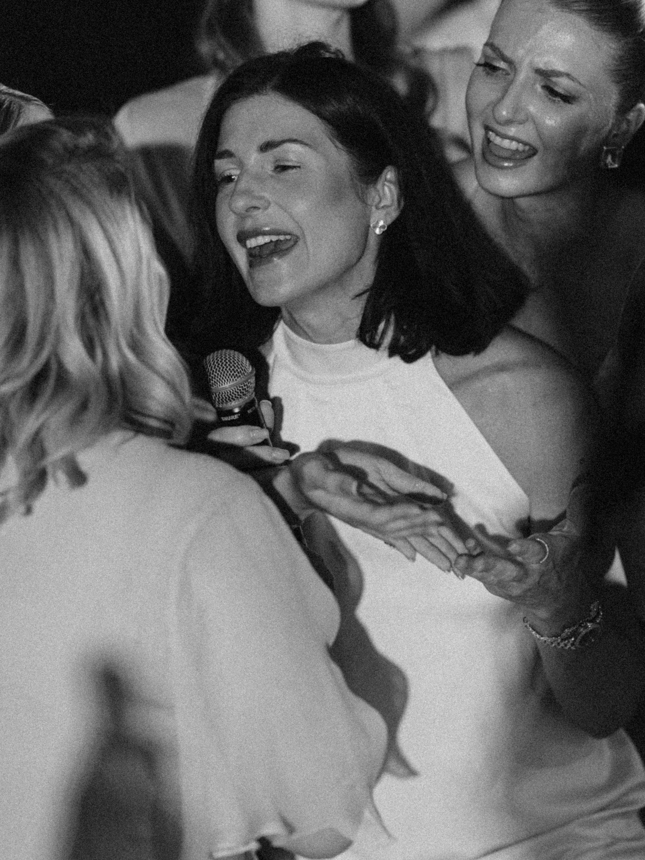 И даже птицы им пели песни. Свадебный фотограф Наташа Алешина