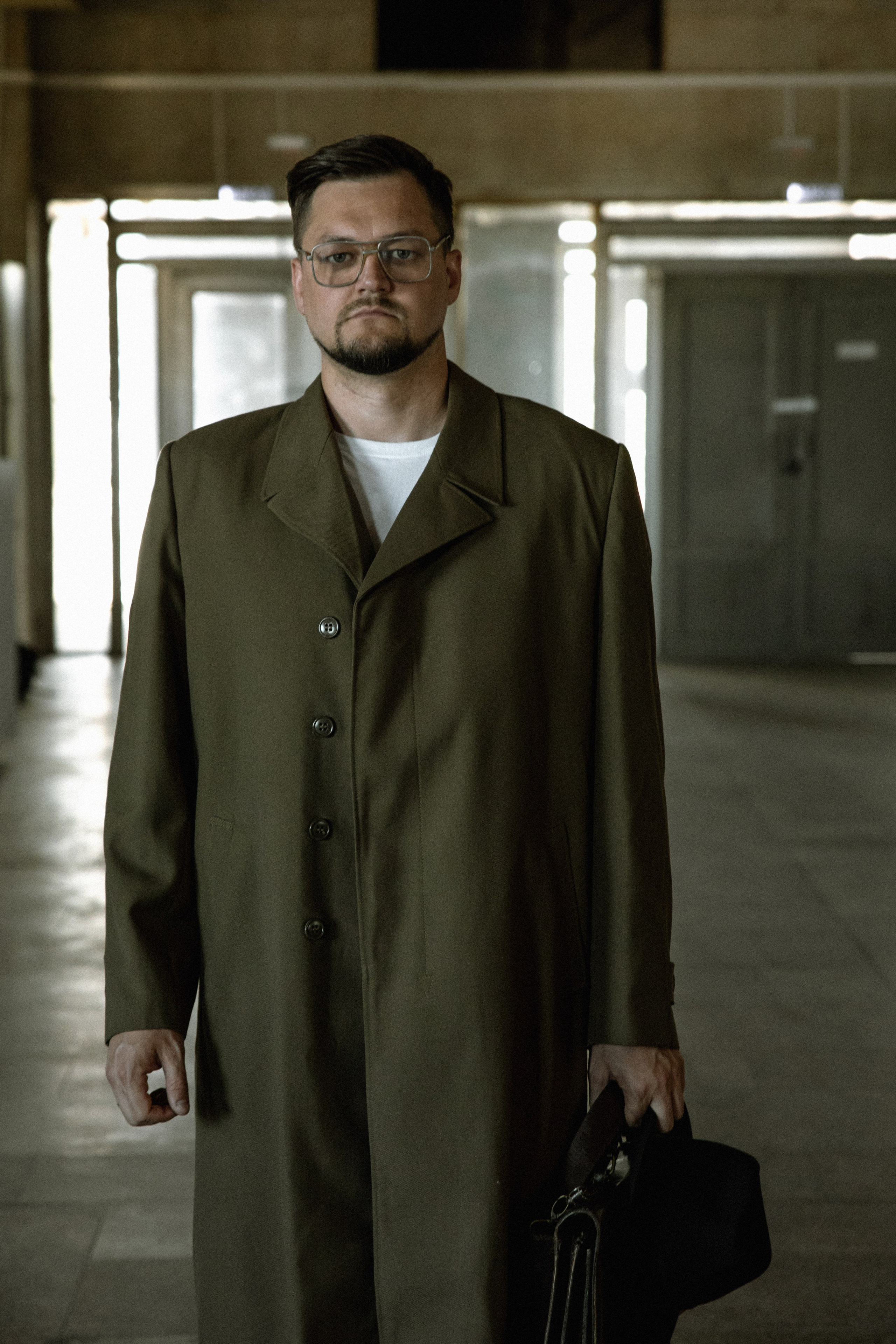 Андрей. Сьёмка в стиле ссср на вокзале. Фотограф Набережные Челны Казань