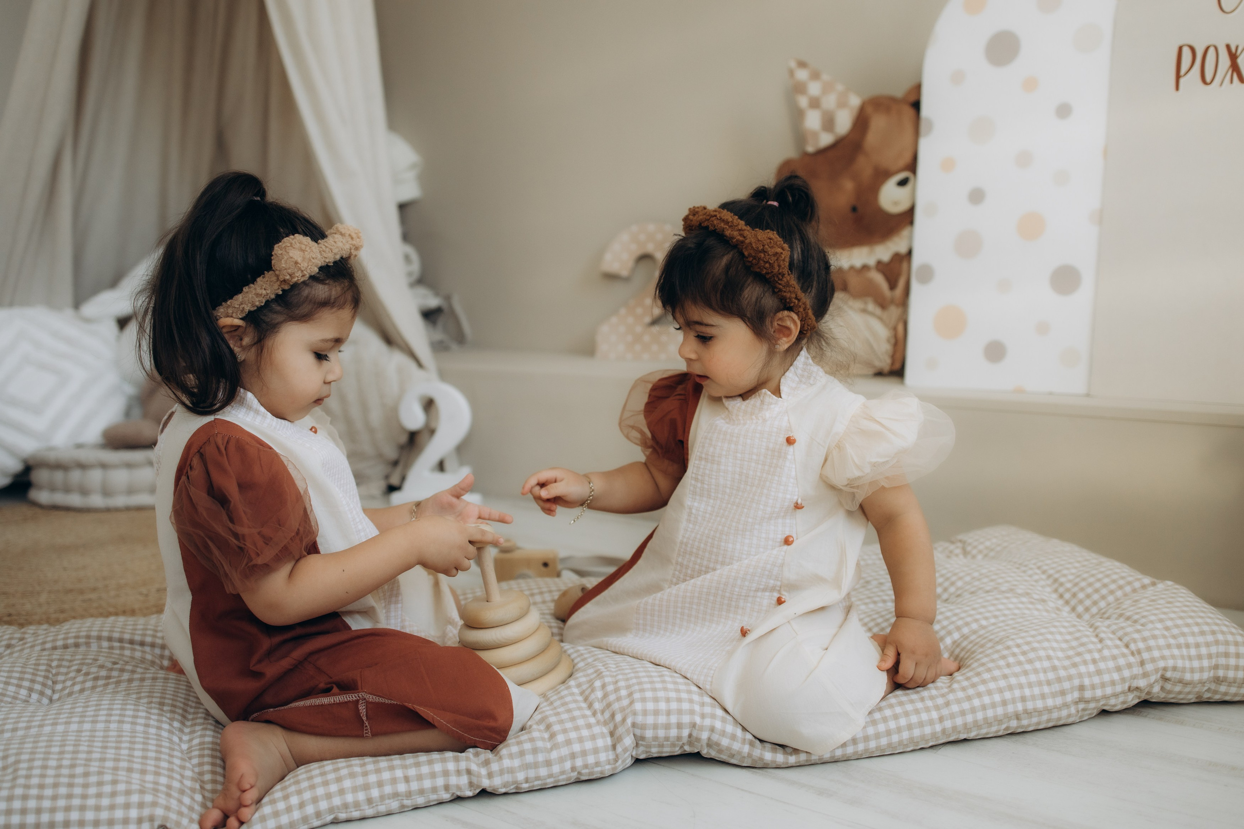 Сестрички. Семейный, ньюборн newborn фотограф, фотограф новорождённых в Санкт-Петербурге, Пушкине, Павловске. Павлова Анастасия