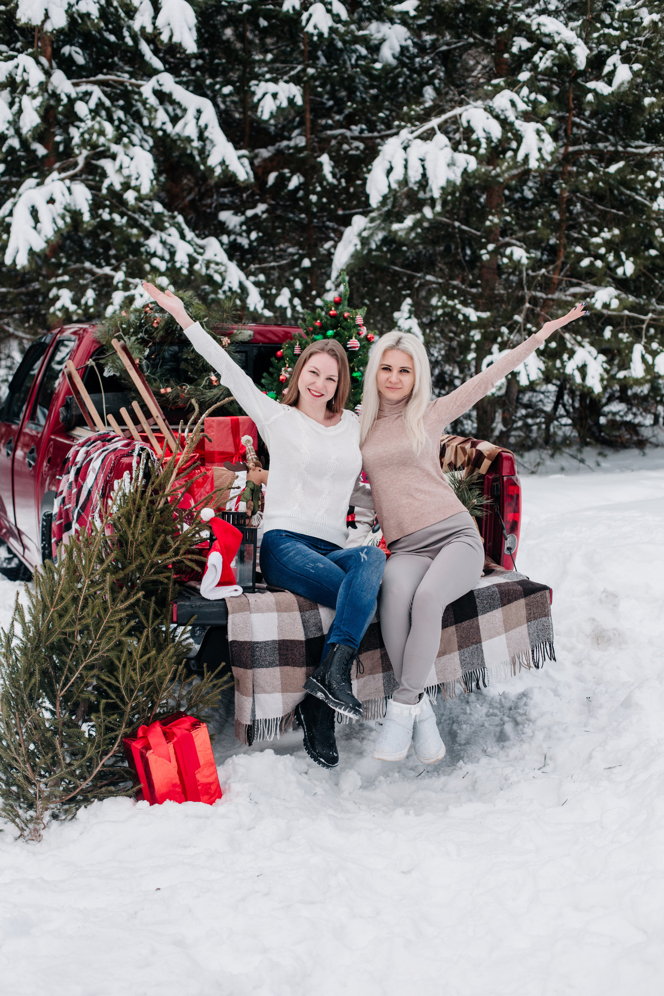 Даша, Настя (красный пикап и не только :). Семейный и свадебный фотограф в Воронеже Майя Добровольская