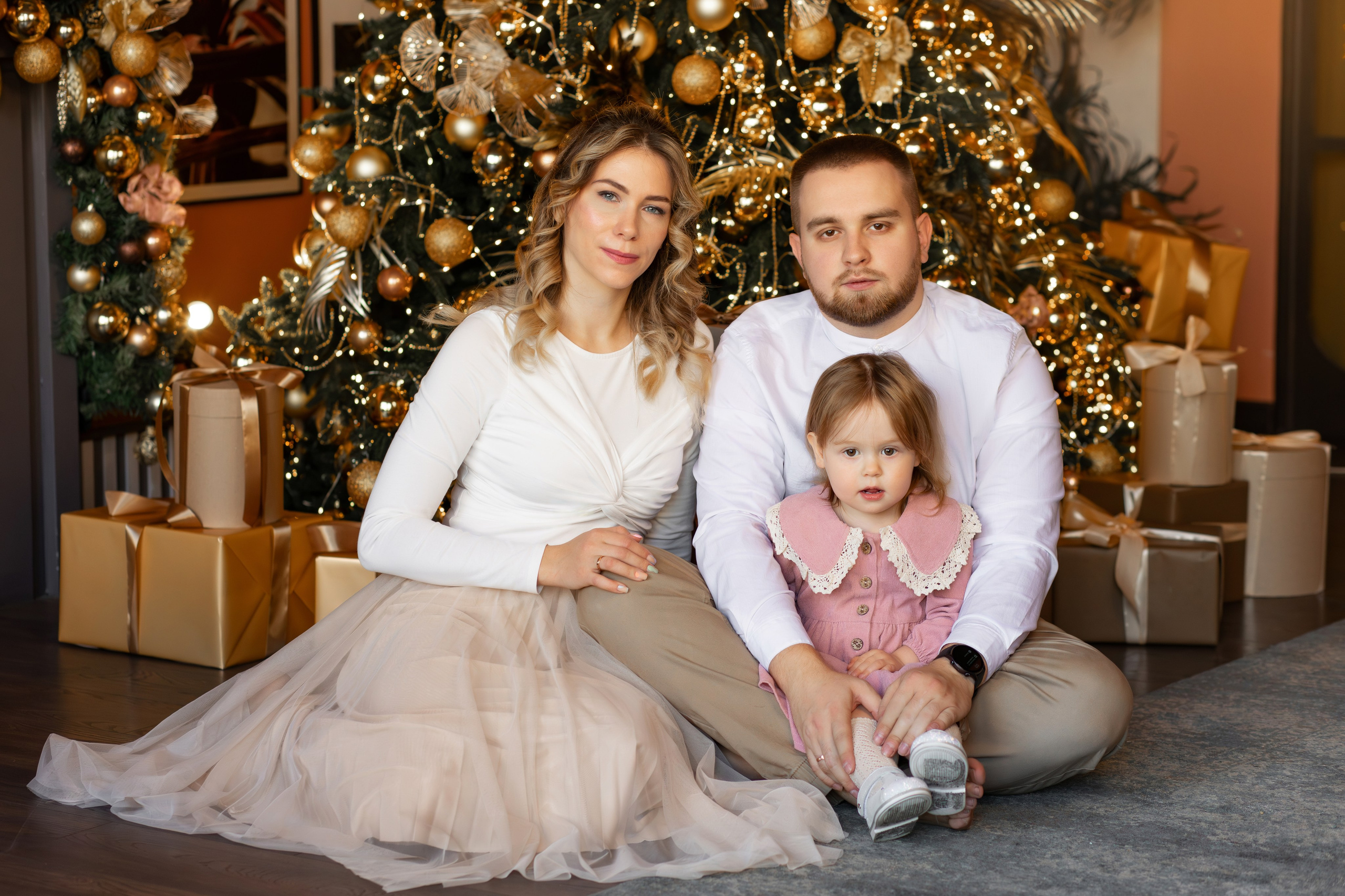 Новогодняя семейная съемка в студии. Семейный и женский фотограф в Москве Надежда Воробьева