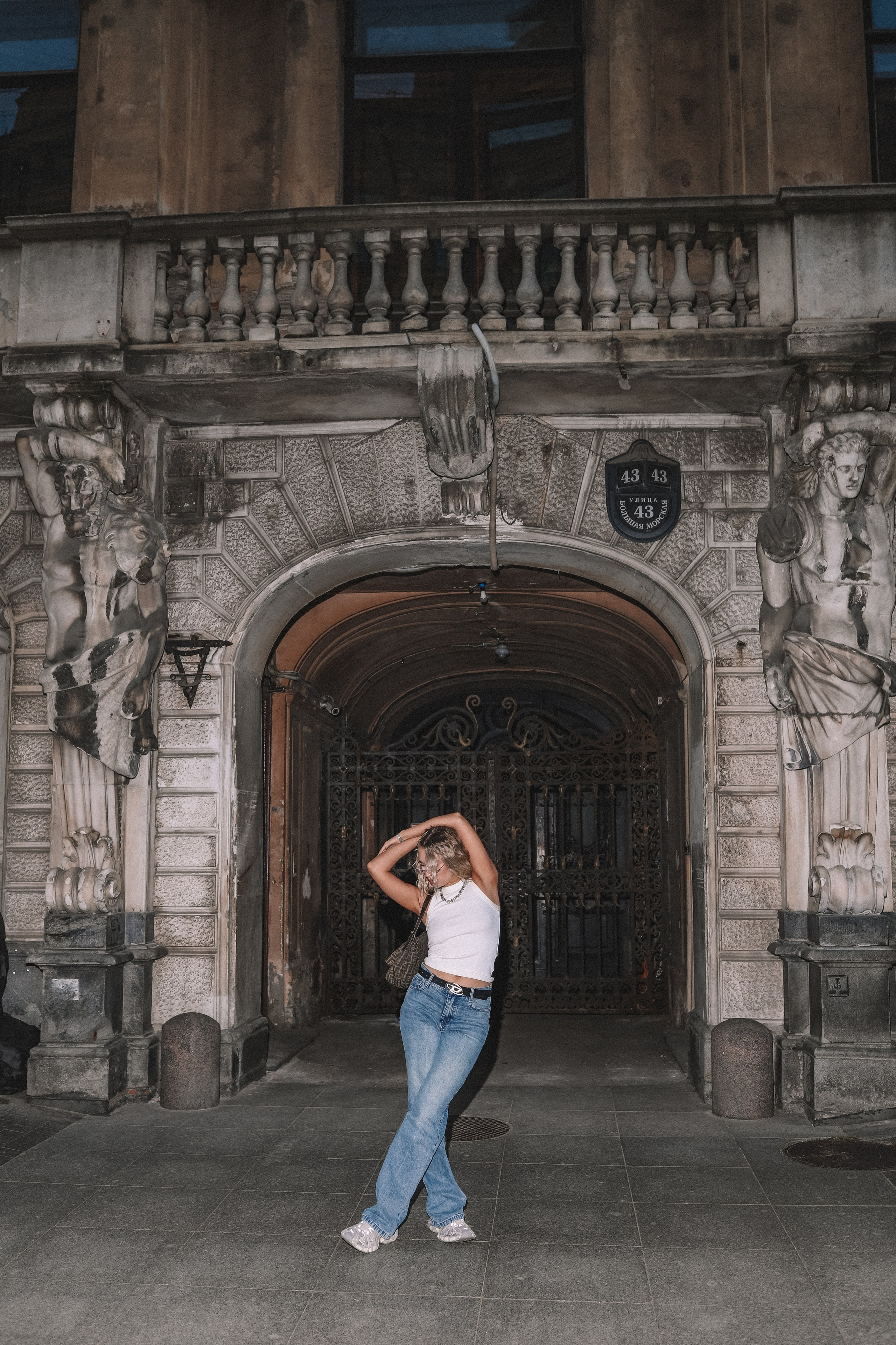 Полина — вечерний Петербург, съёмка со вспышкой | О. Беляева. Фотограф Олеся Беляева | Санкт-Петербург и Ленобласть