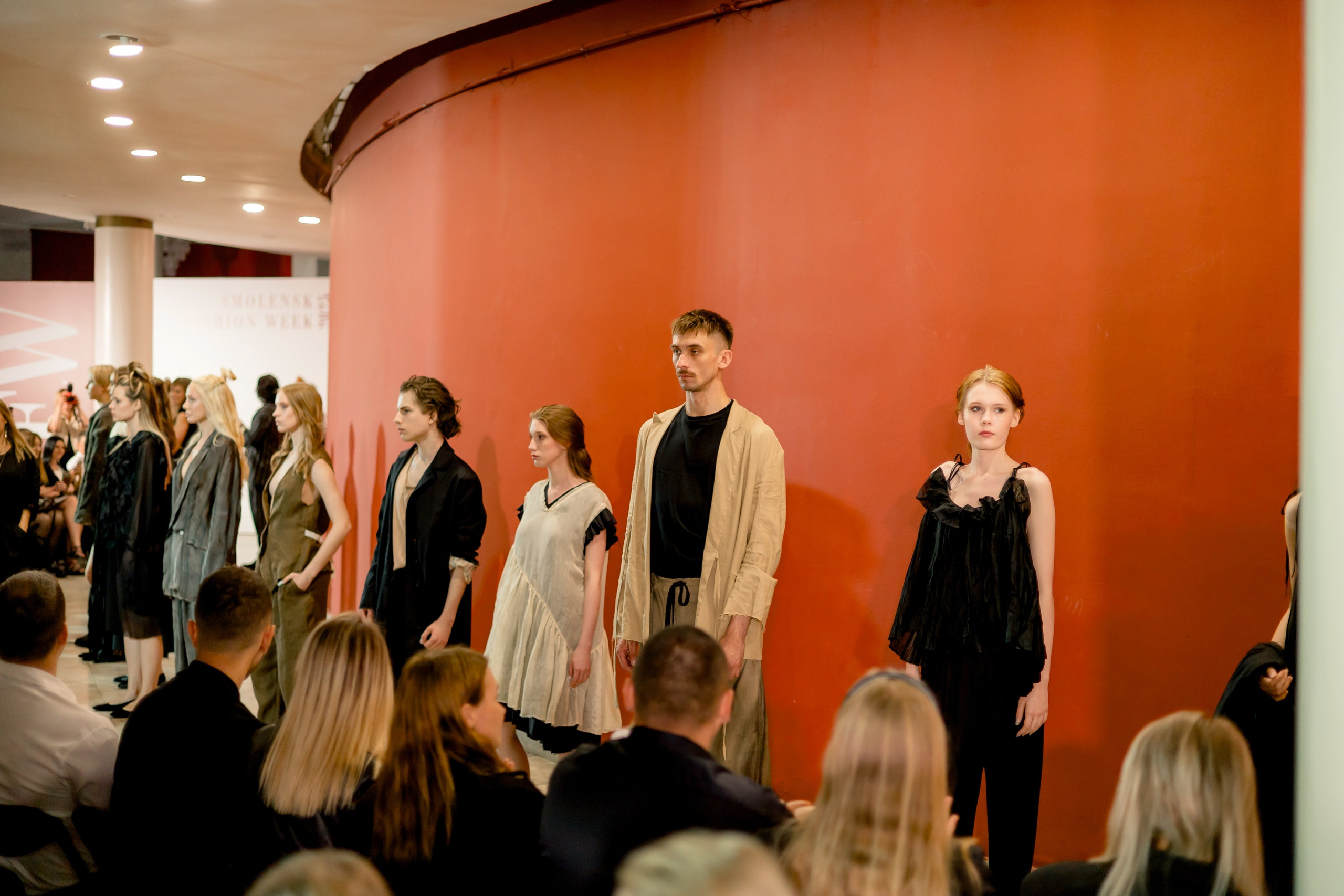 Smolensk Fashion Week 2025_ФИНАЛЬНЫЙ ПОКАЗ ДРАМТЕАТР. Главная