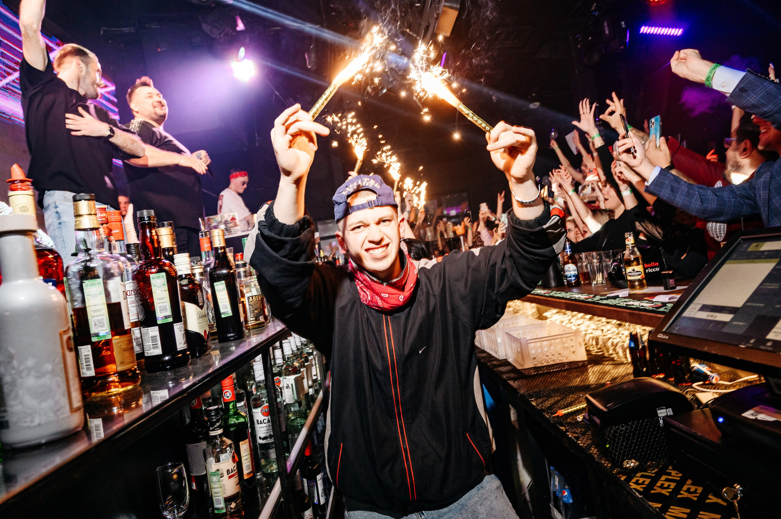 Сергей Жуков. Открытие бара «Руки вверх». Фотограф Владивосток. Игорь Кирсанов