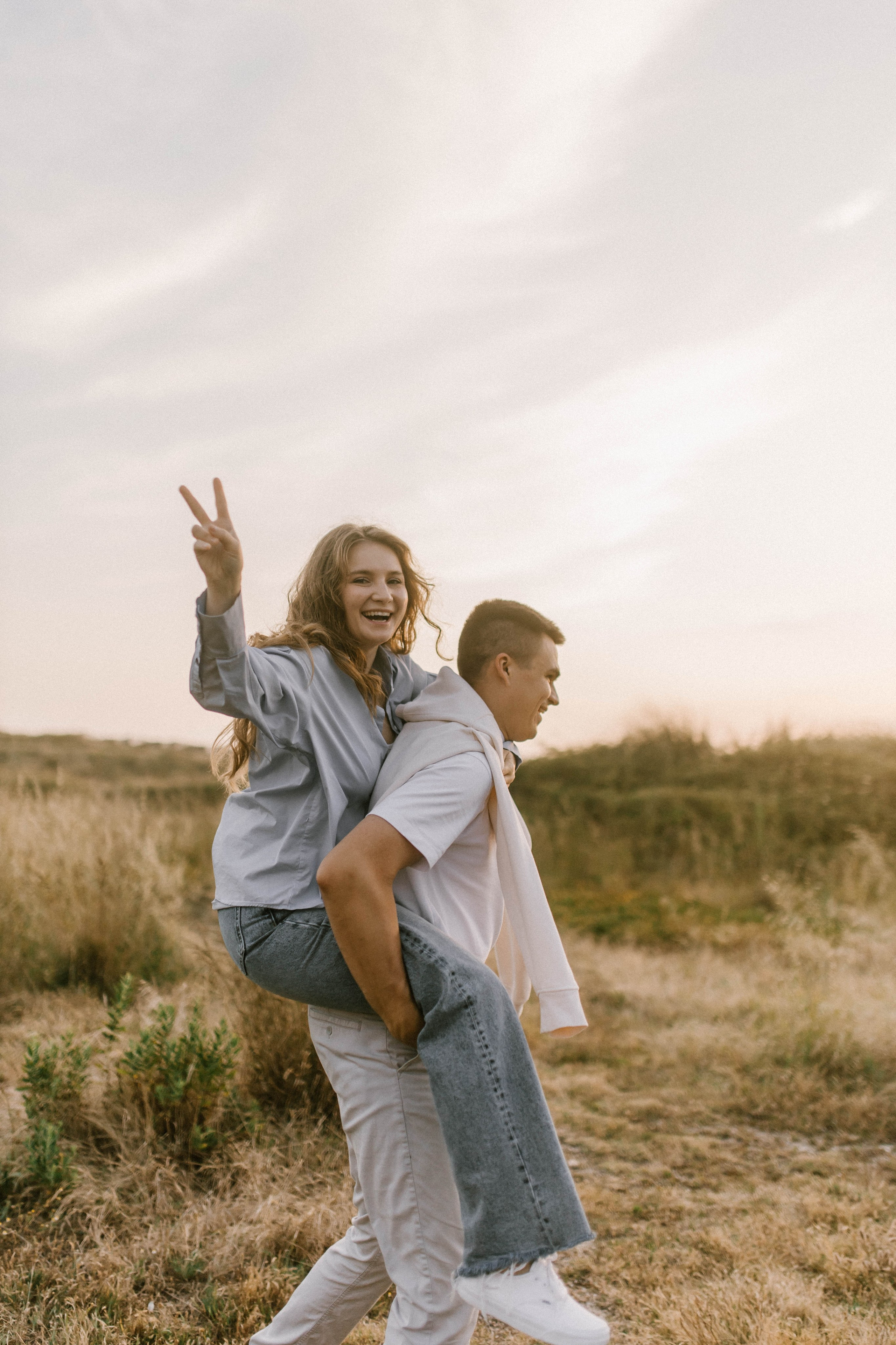 Anna on ocean. Wedding and family photographer OLGA KILVEIN