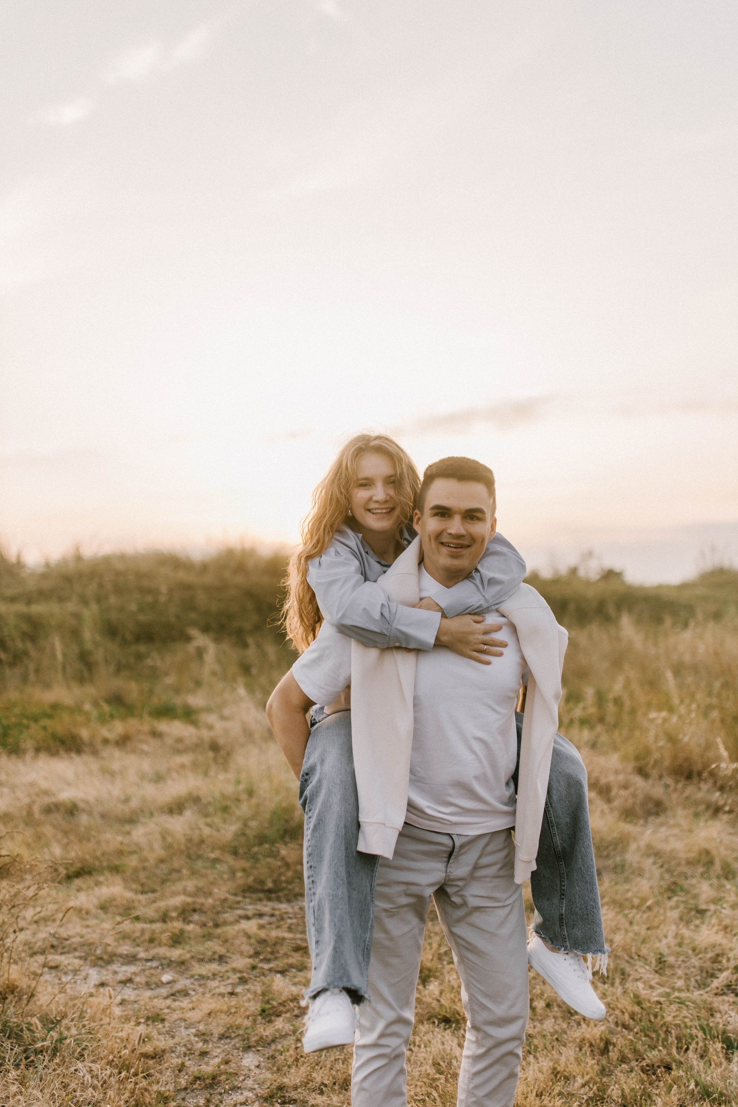 Anna on ocean. Wedding and family photographer OLGA KILVEIN