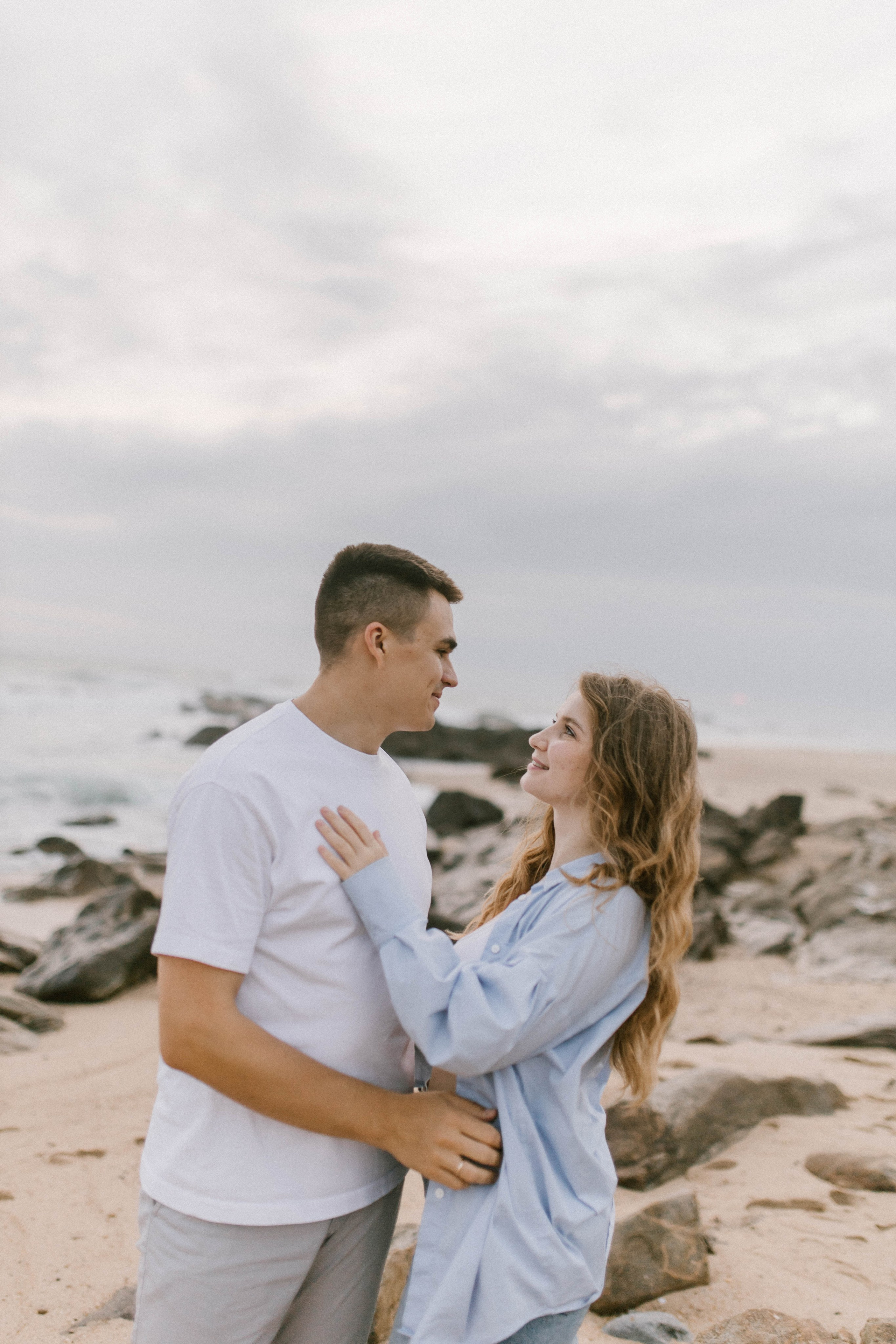 Anna on ocean. Wedding and family photographer OLGA KILVEIN