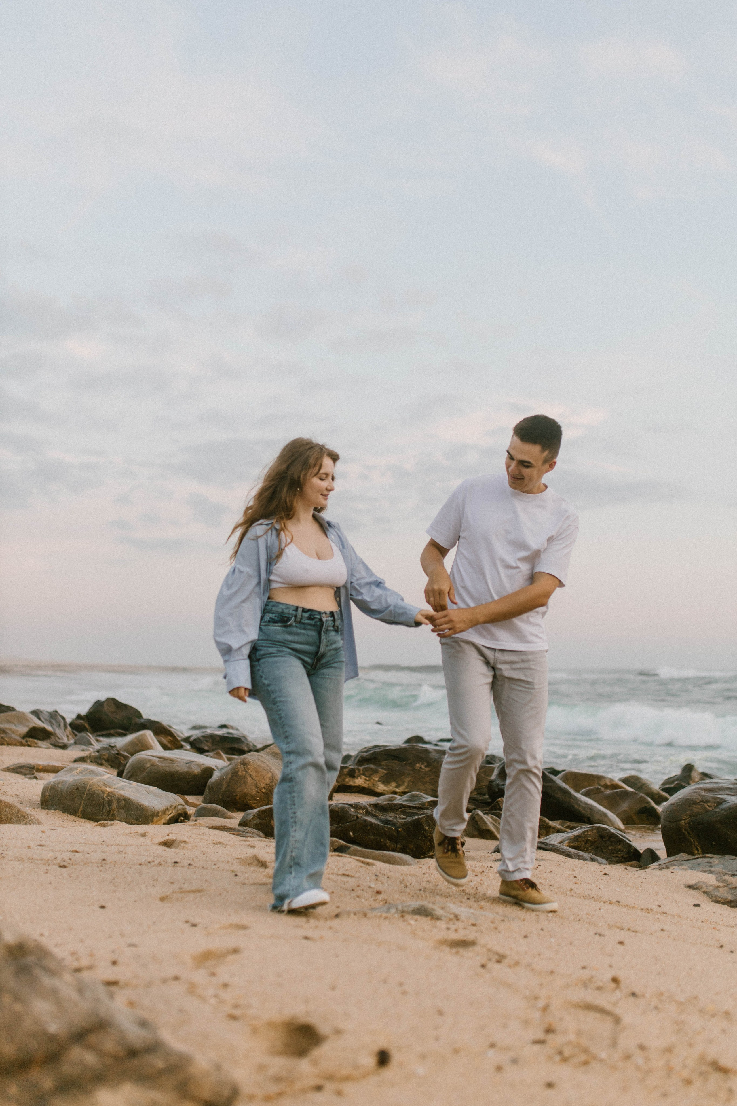 Anna on ocean. Wedding and family photographer OLGA KILVEIN