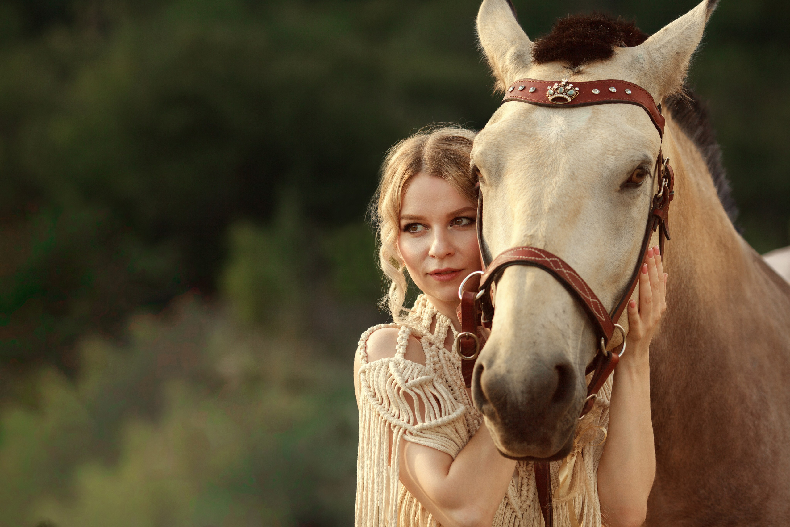 Фотосессия с лошадью на конюшне. Фотограф Ставрополь Пятигорск Елизавета Дарина