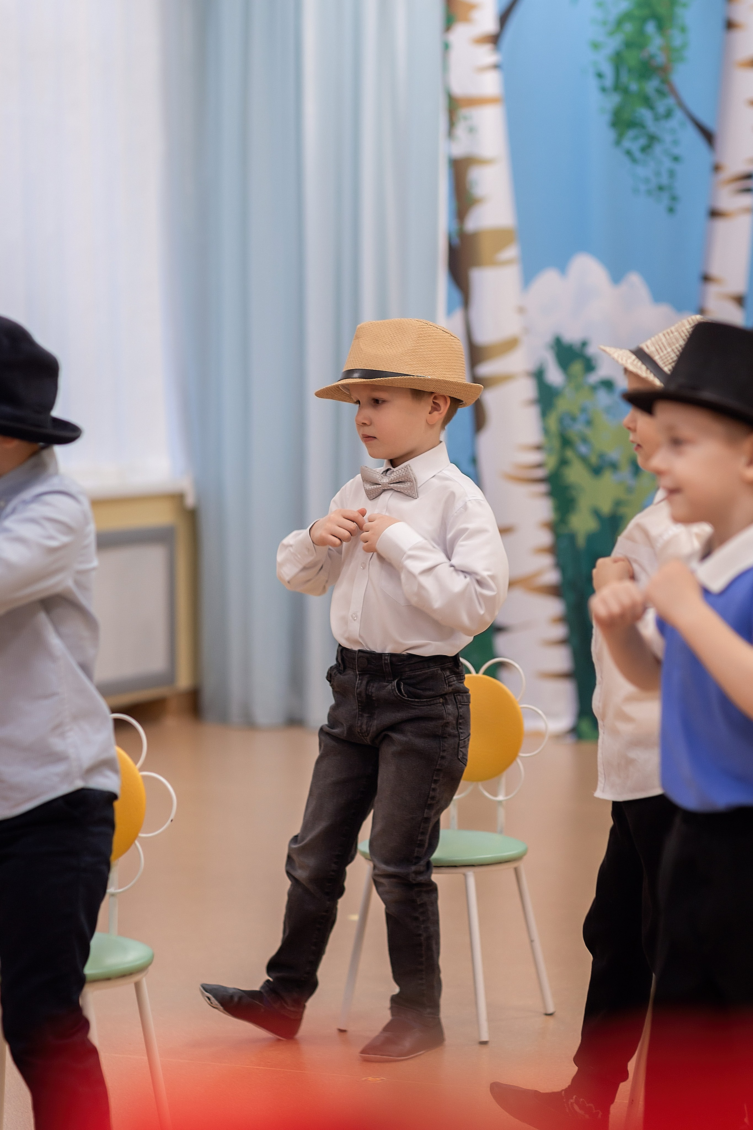 Весенний утренник_старшая группа_2025. Семейный фотограф в Санкт-Петербурге