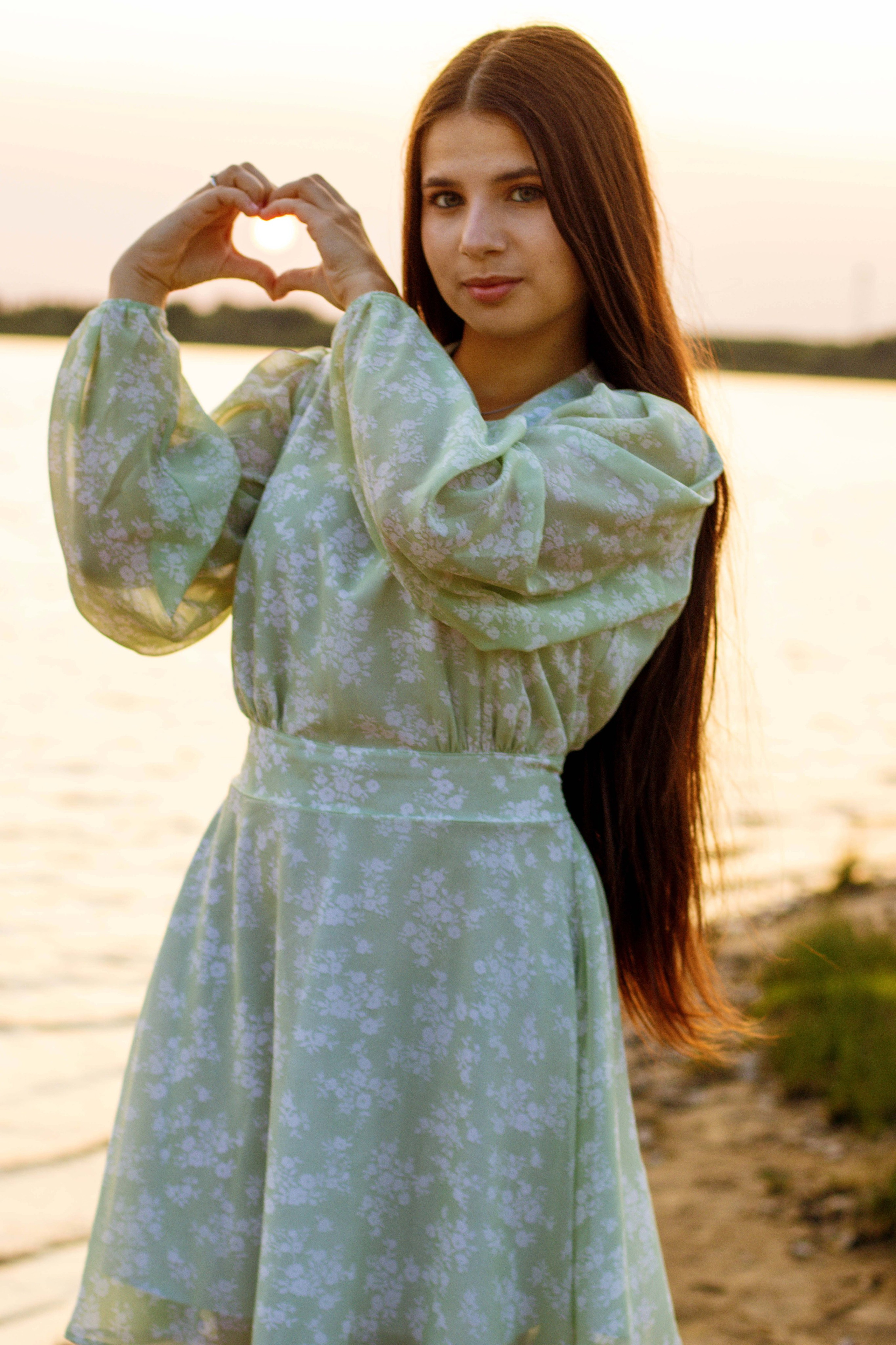 Эмилия у озера. Фотограф Татьяна Матрос