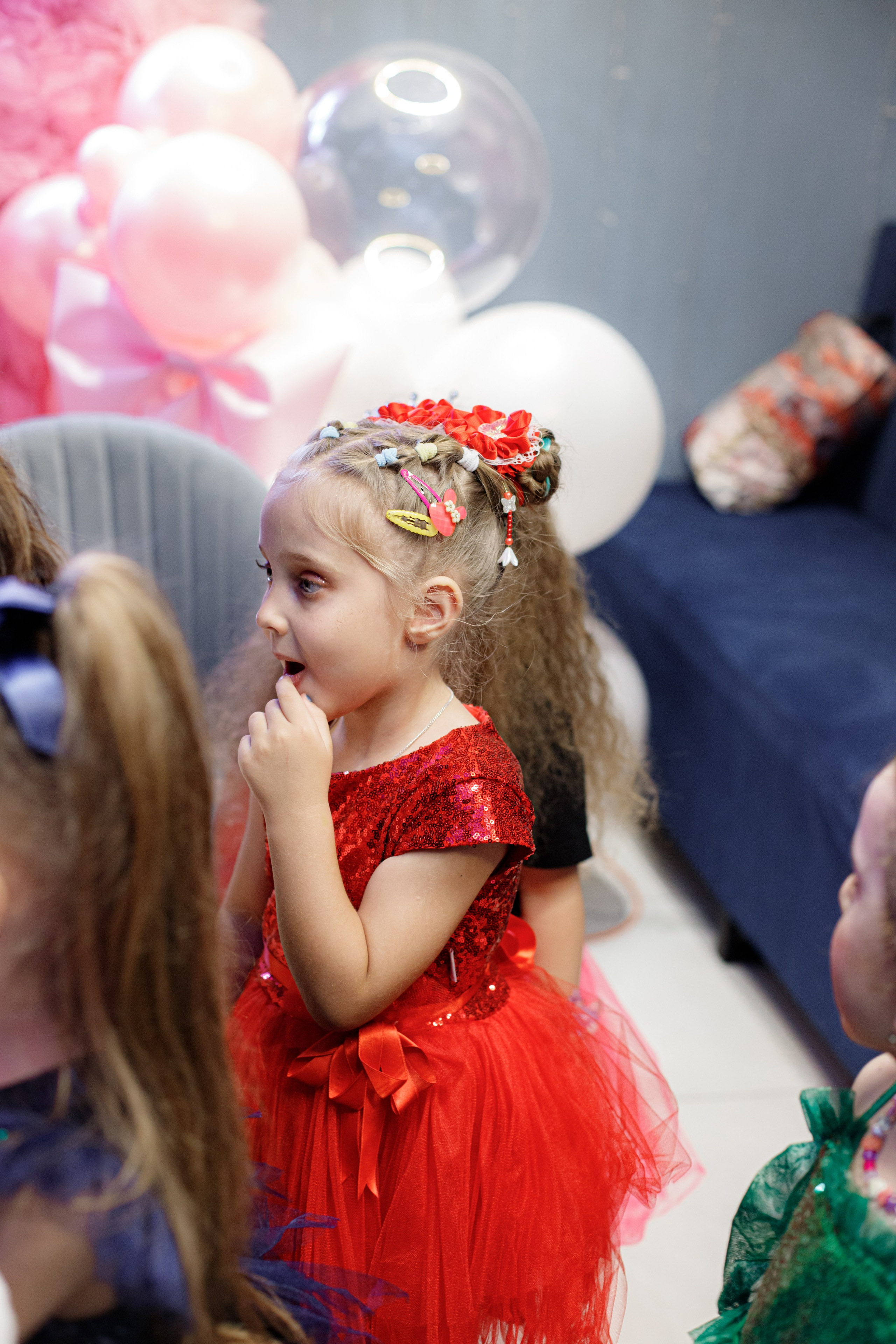 ASIA'S BIRTHDAY PARTY. Photokarish