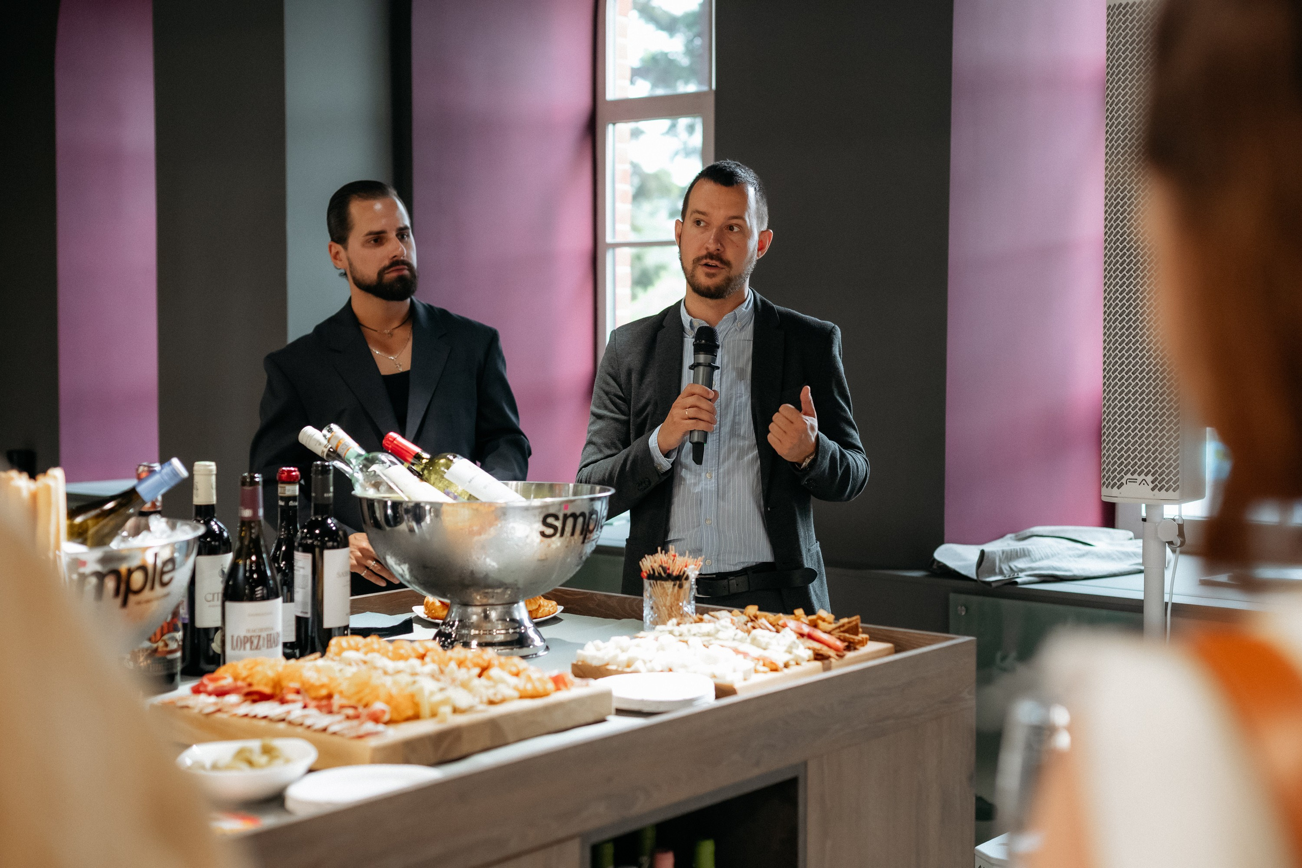 BY SIMPLE ВИНОТЕКА — ОТКРЫТИЕ. СВОИ. ФОТООТЧЕТЫ-СОБЫТИЯ-МЕСТА