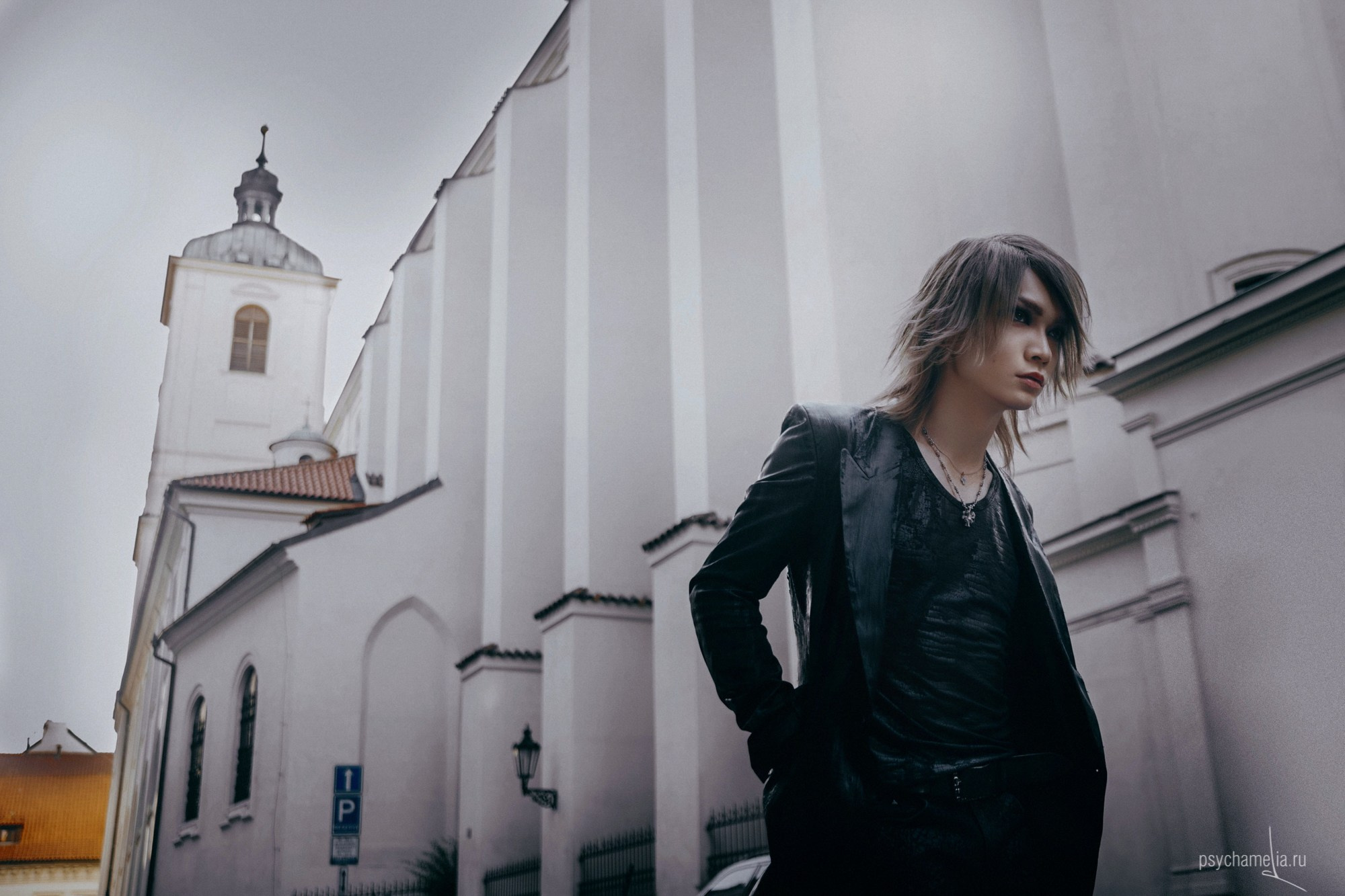 Studio and outdoors. Main