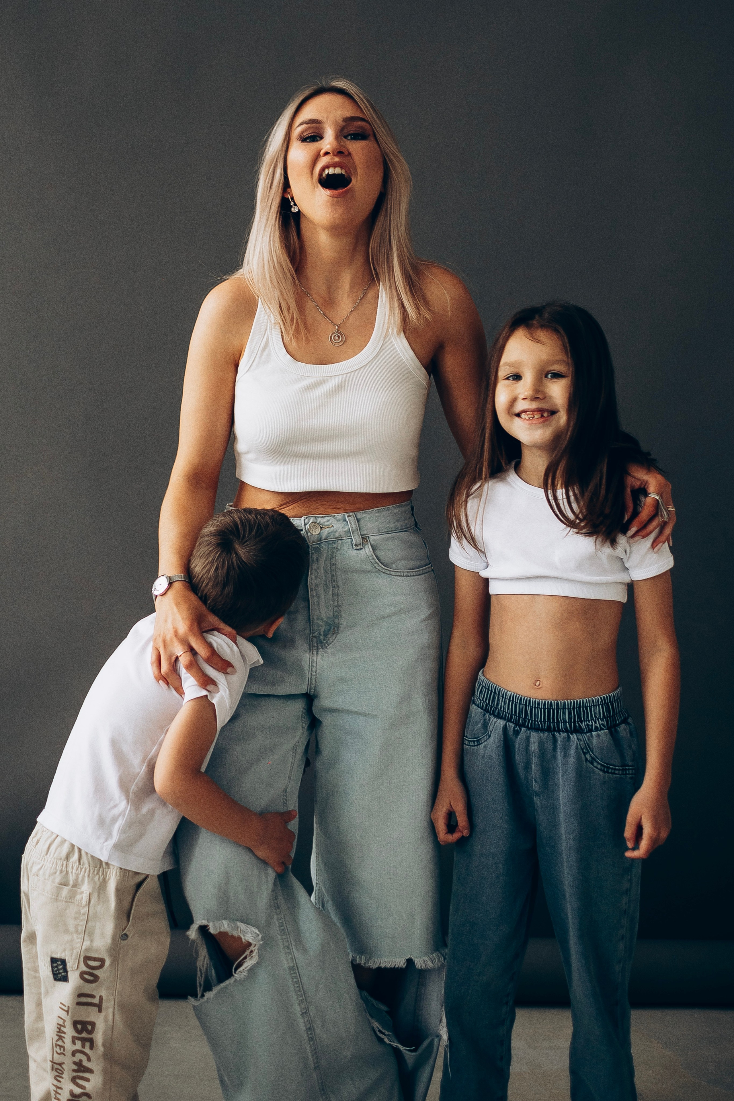 Женя с детками. Семейная съемка — это красивый способ признаться своей семье в любви