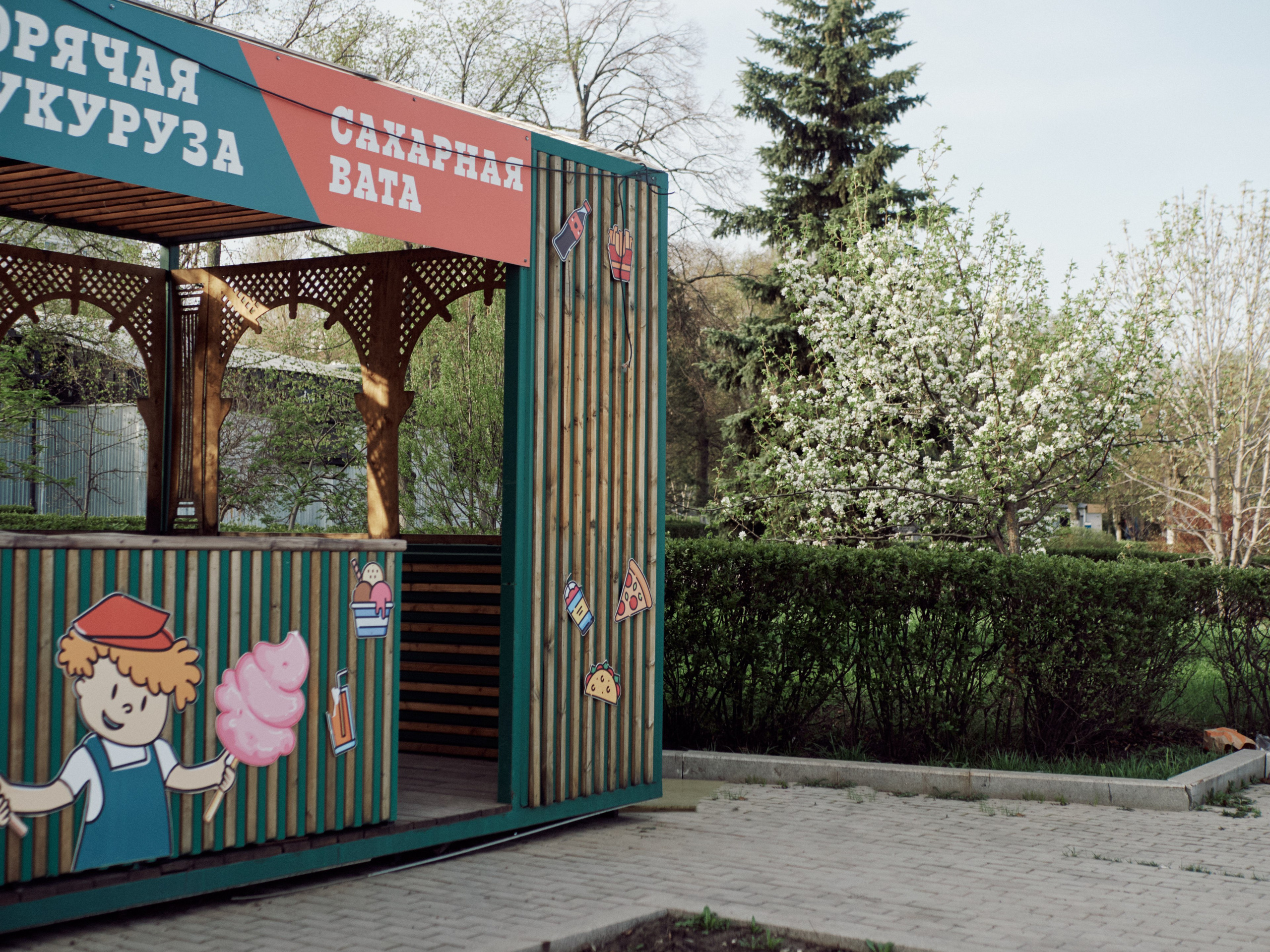 Фотографии набережной Волги. 22 апреля 2024 года