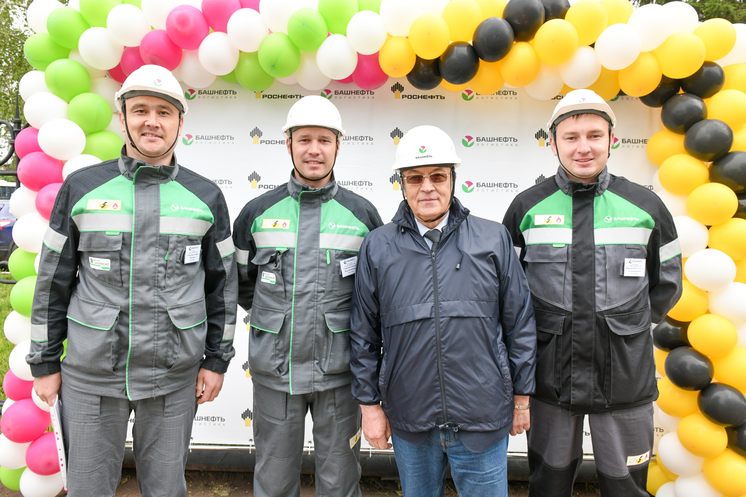 Печать фото на мероприятие день в день. Фото гостям