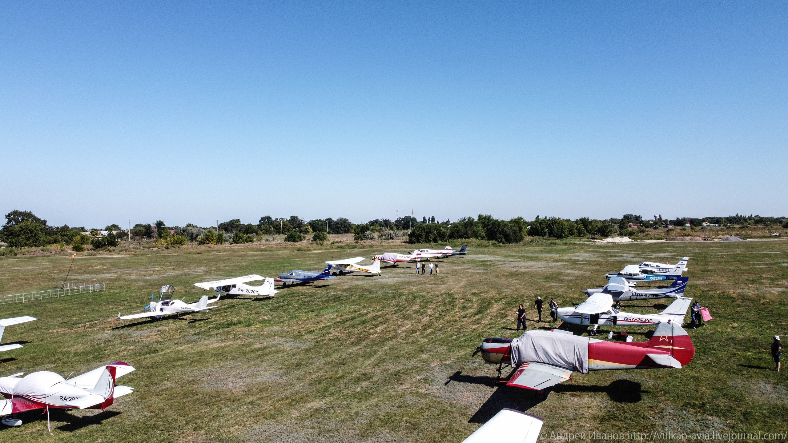 Волгодонск аэр. Потапов слёт «Небо для всех» (2021 г.). Фотоальбом показывающий увлекательный мир авиации и мир медведей Андрея Иванова