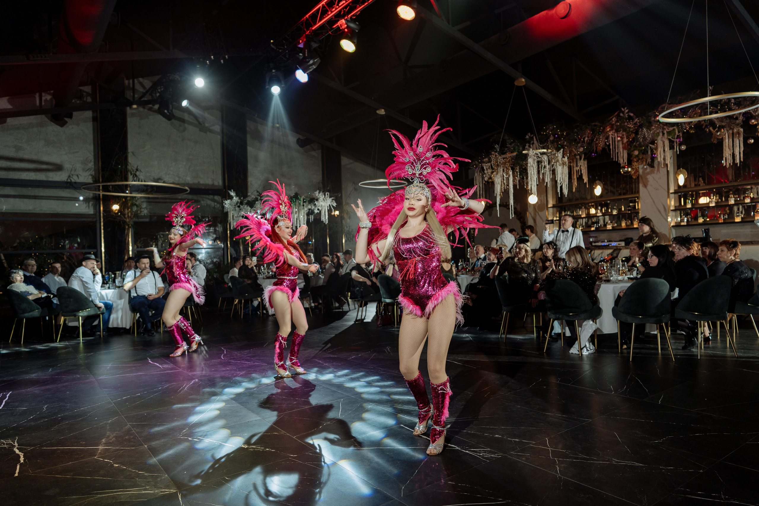 Альбион Тур