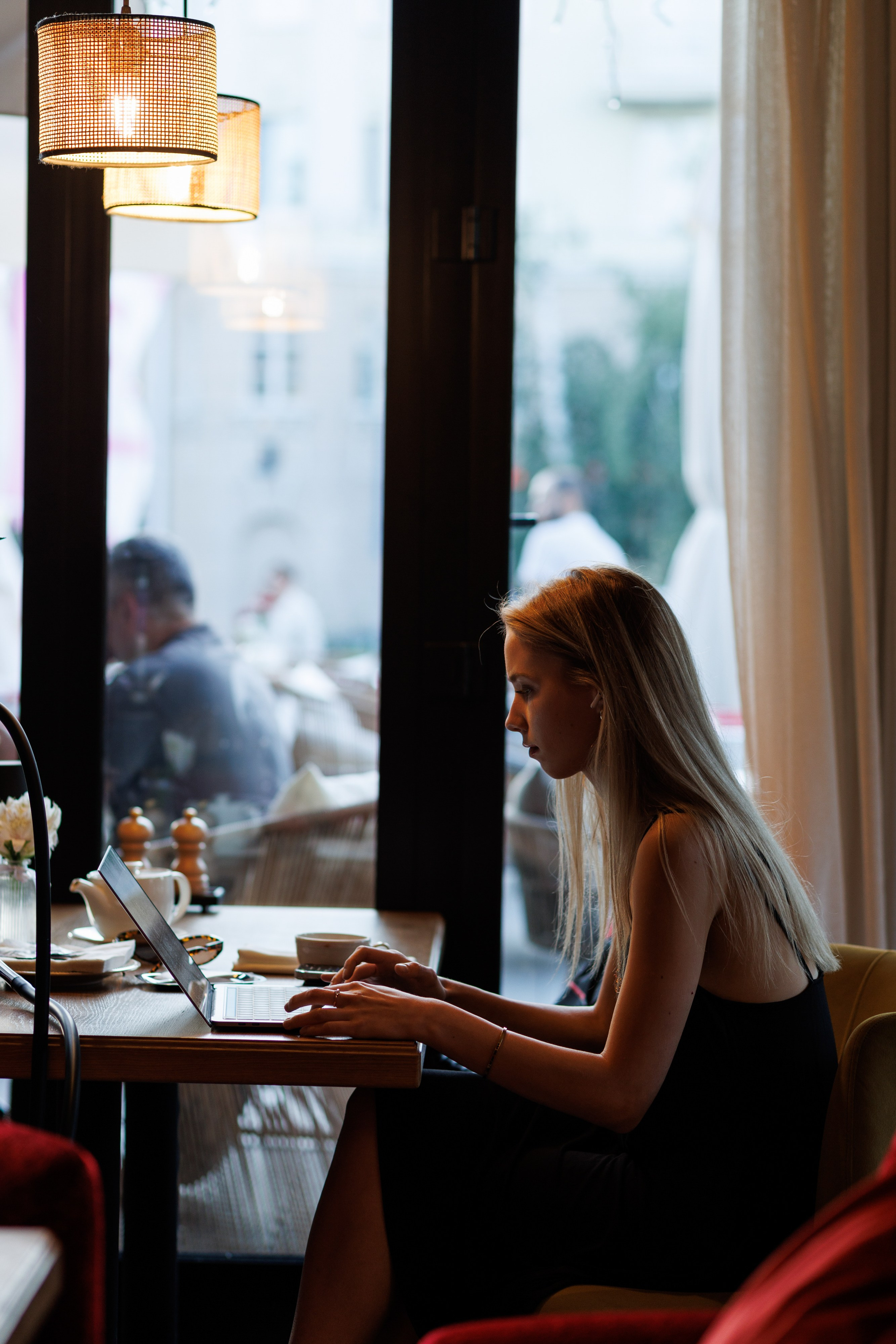 Бархат открытие летней веранды. Https://andreysolodov.ru