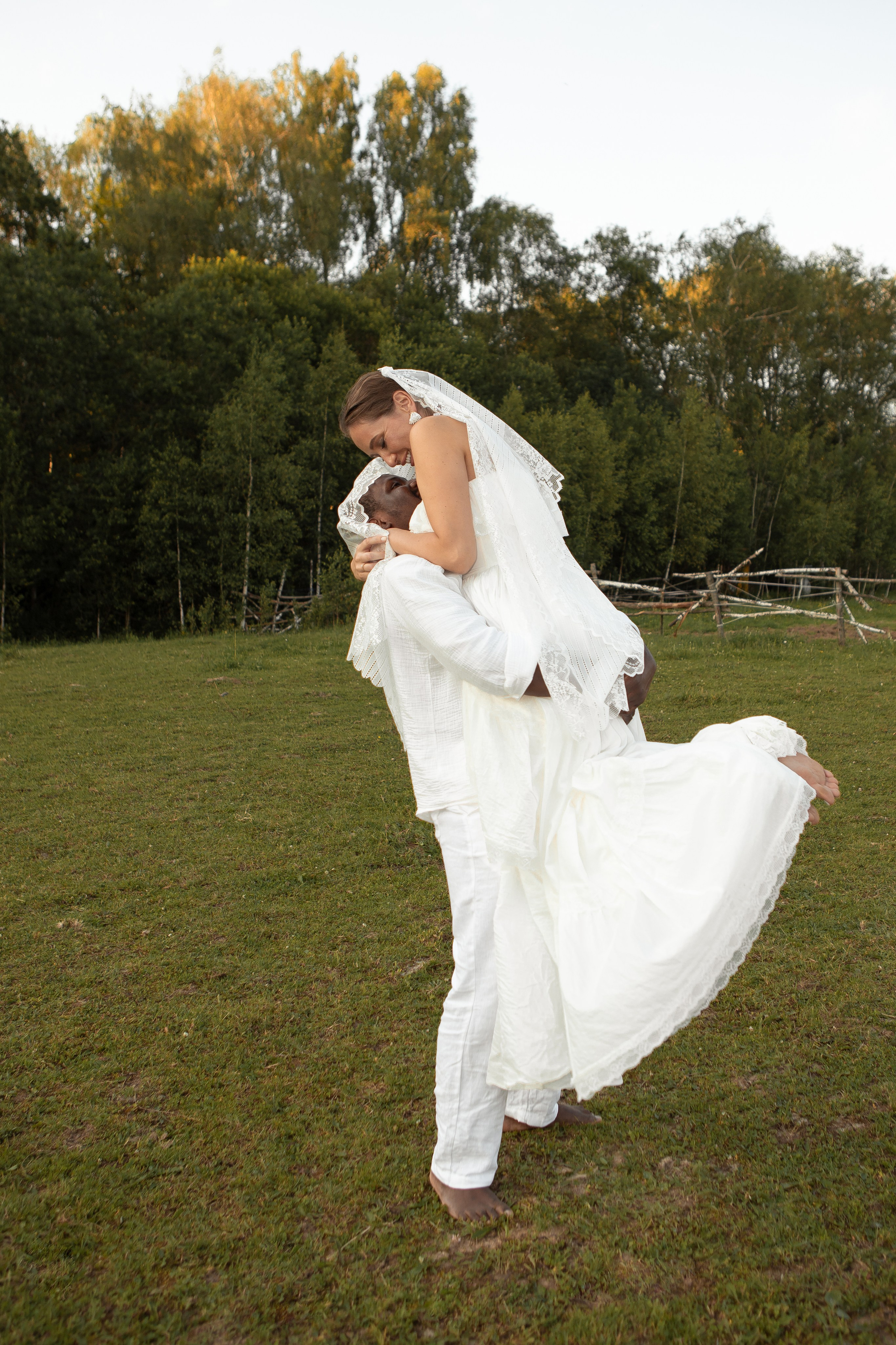 Необычная свадебная фотосессия в Москве с лошадьми