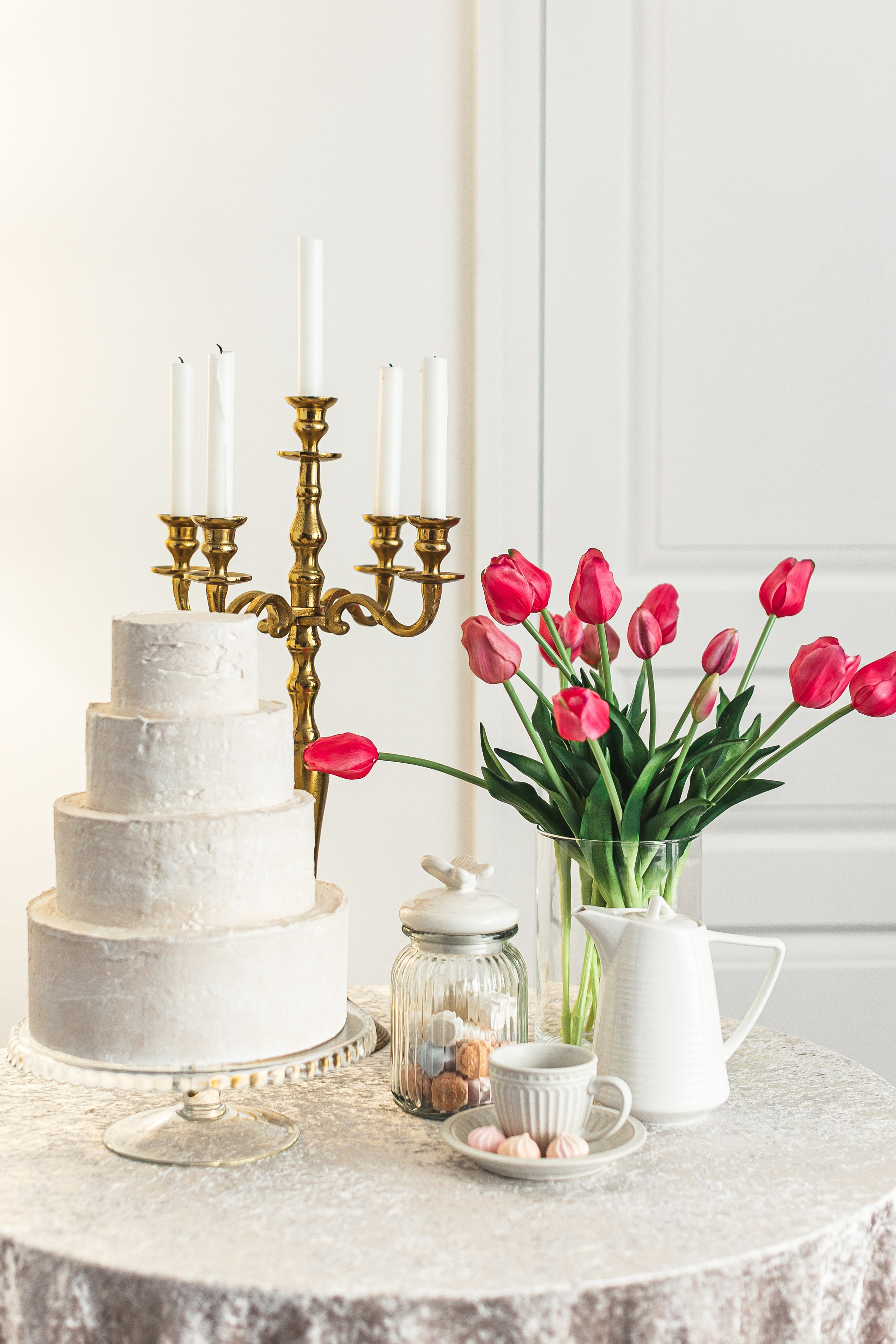 Светлая, просторная фотостудия в Тюмени. Профессиональный фотограф в Тюмени Наталья Кравченко