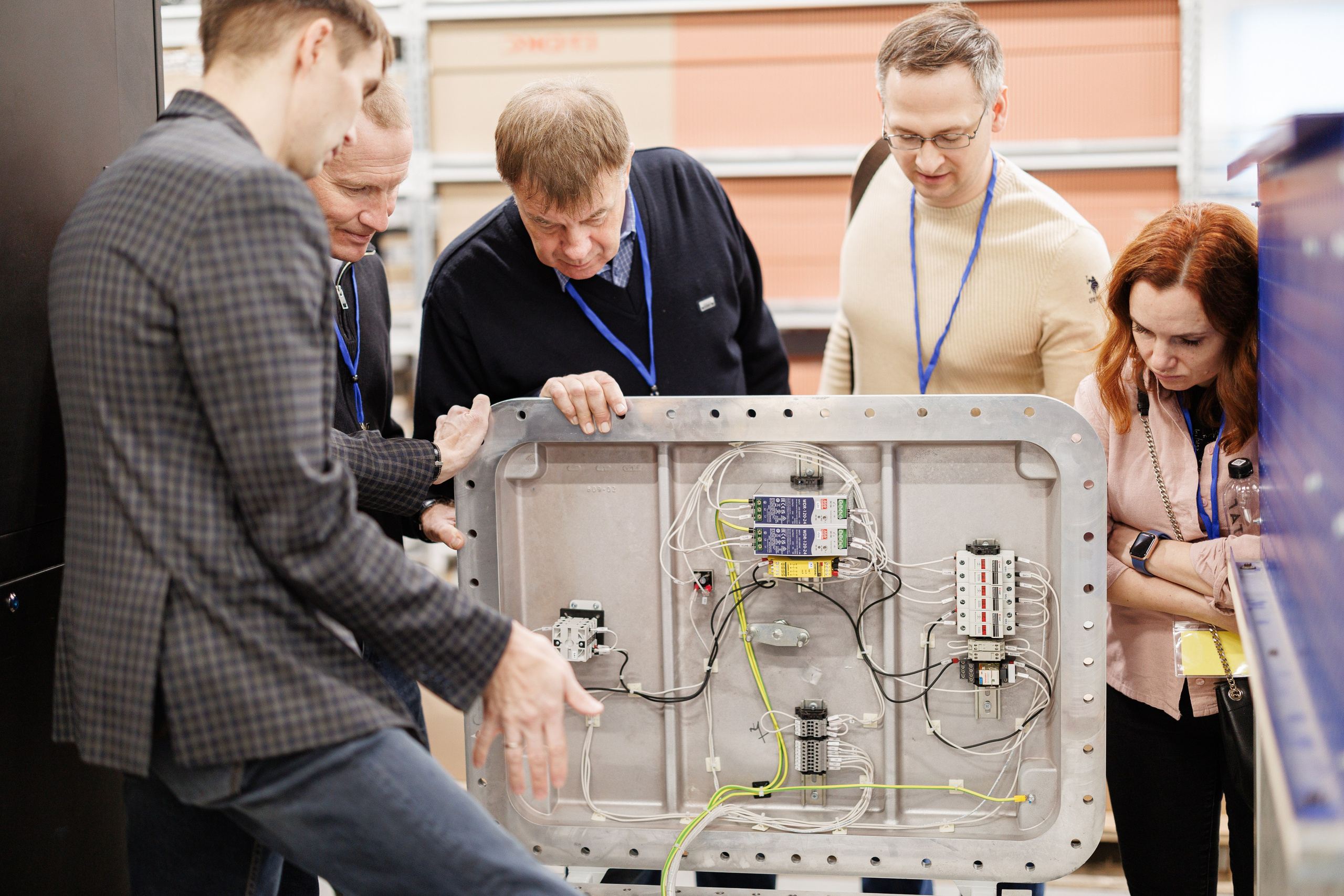 Вольтаг — Экскурсия по производству. Контент для бизнеса в Екатеринбурге Полдень Медиа