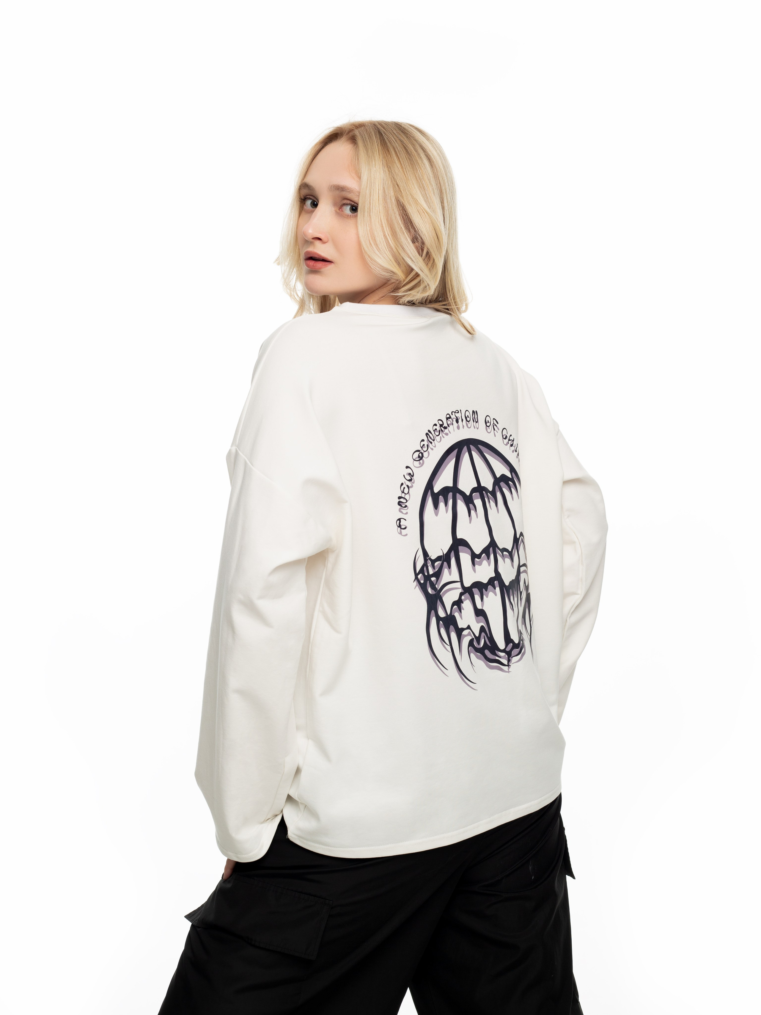 КАТАЛОГ | белый фон. RUNA production — стильные съемки для брендов