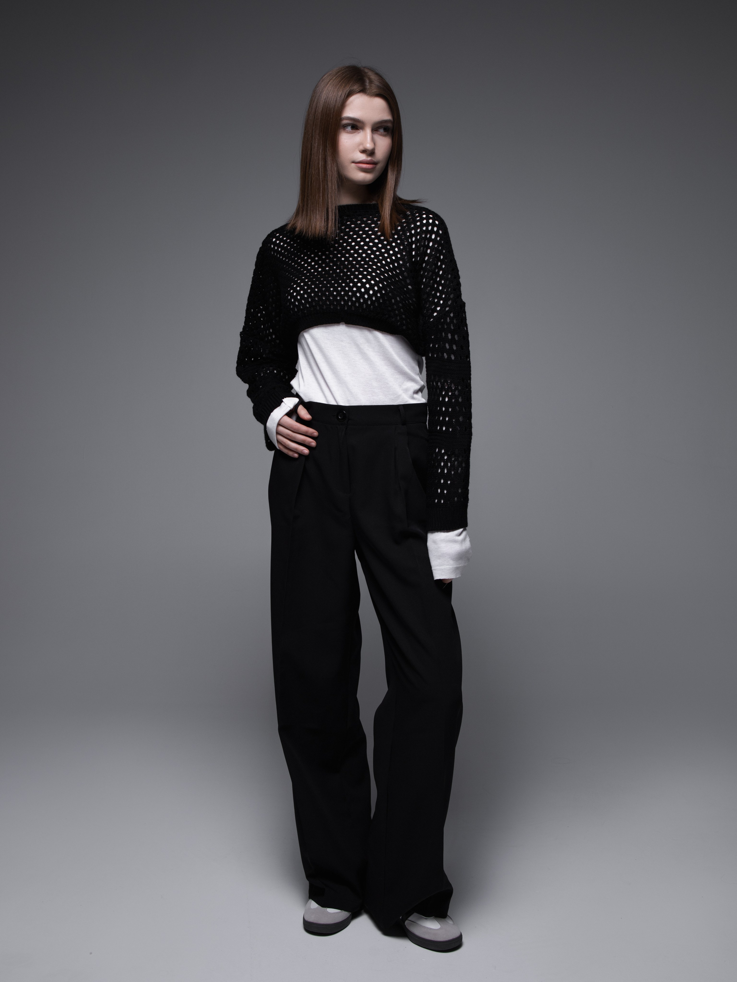 КАТАЛОГ | серый фон. RUNA production — стильные съемки для брендов