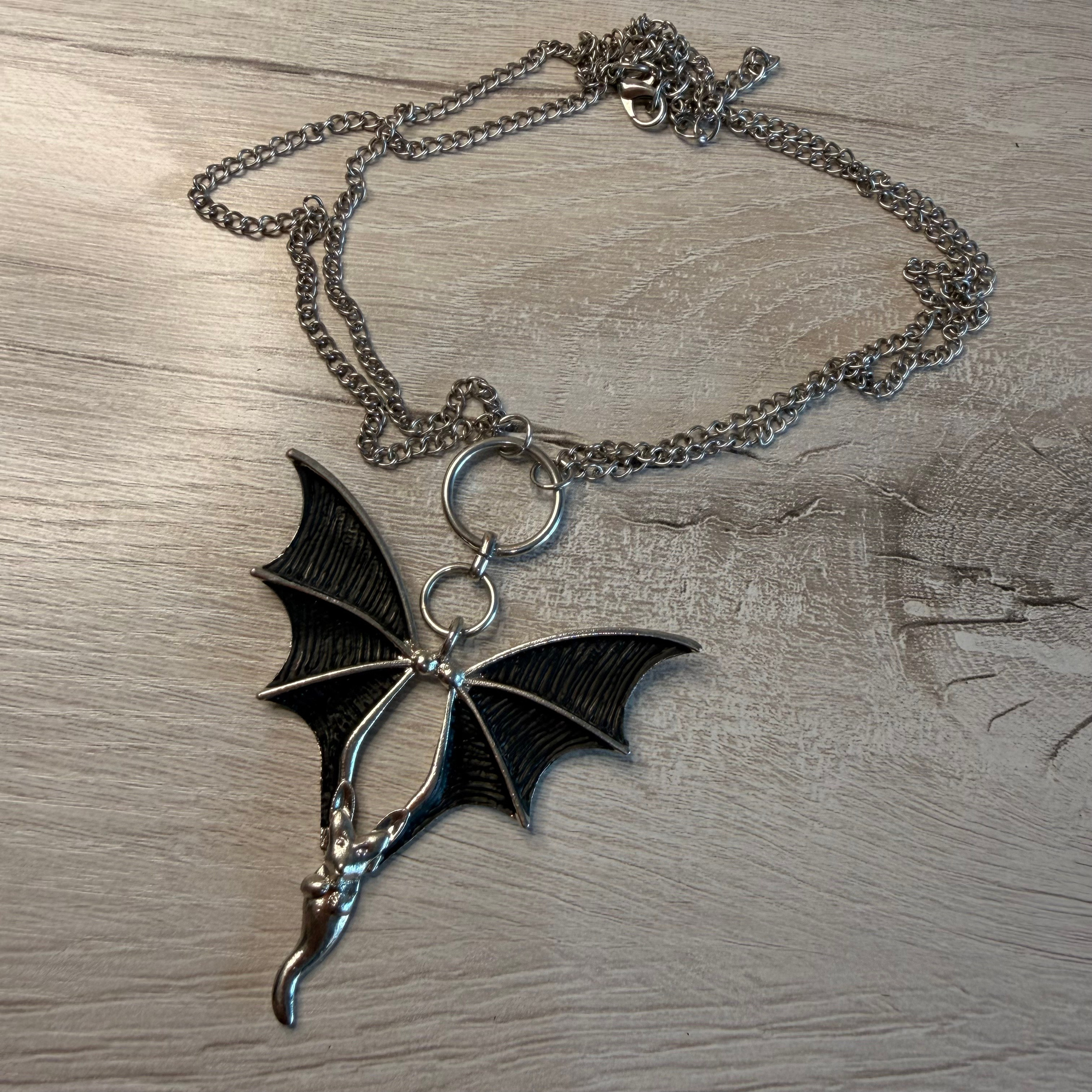 Украшения в аренду. Аренда костюмов, платьев и реквизита для фотосессий на Камчатке