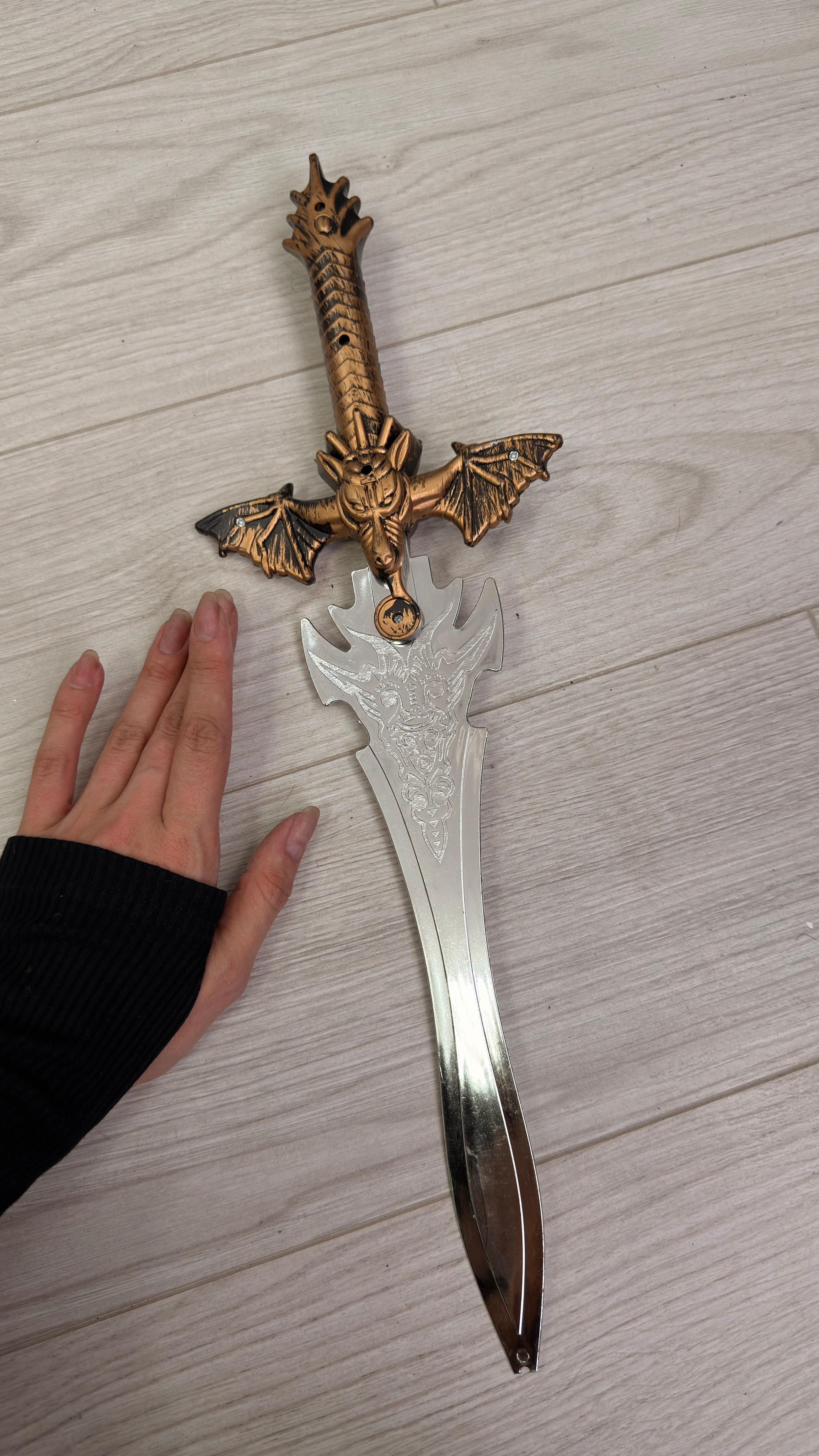 Оружейная в аренду. Аренда костюмов, платьев и реквизита для фотосессий на Камчатке