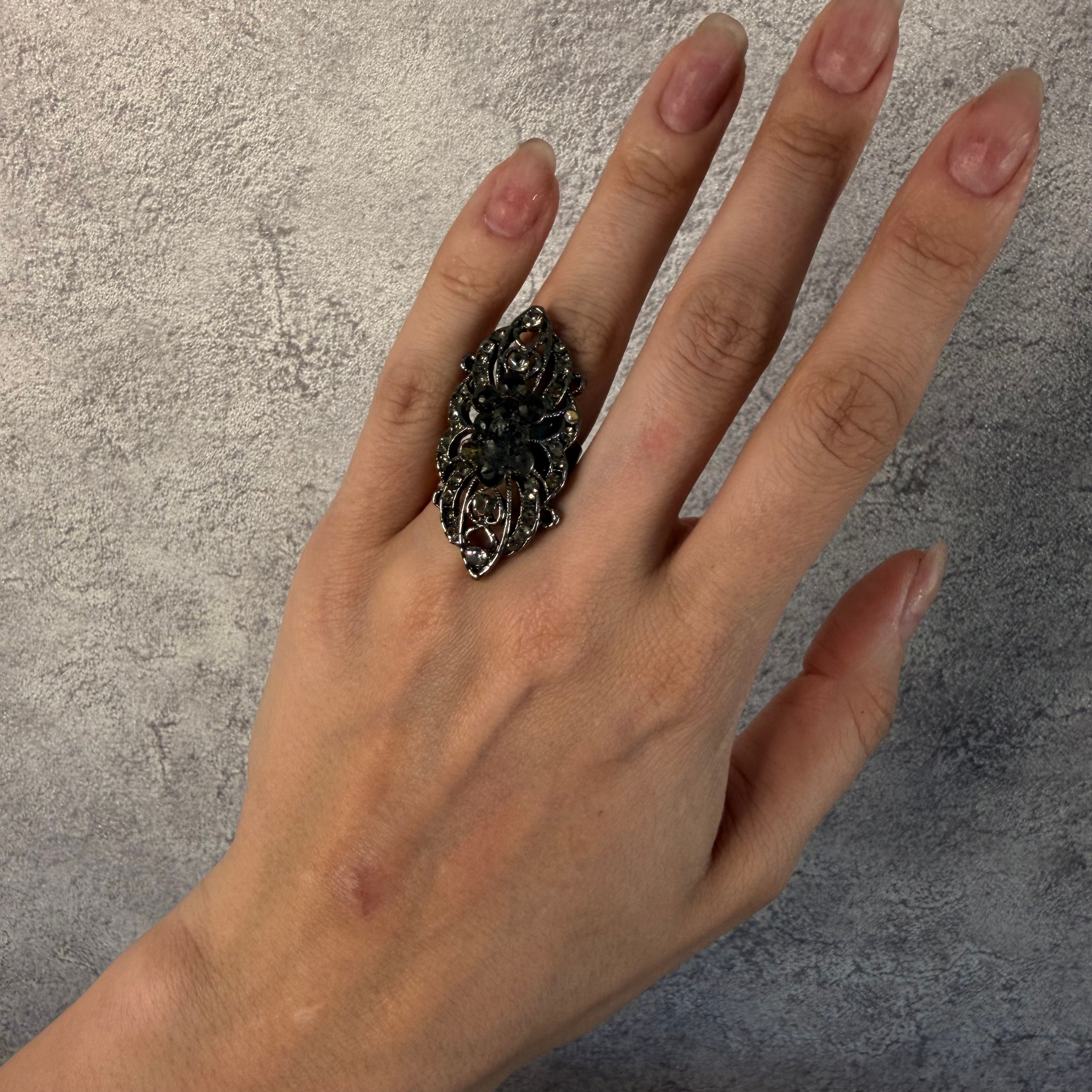 Украшения в аренду. Аренда костюмов, платьев и реквизита для фотосессий на Камчатке