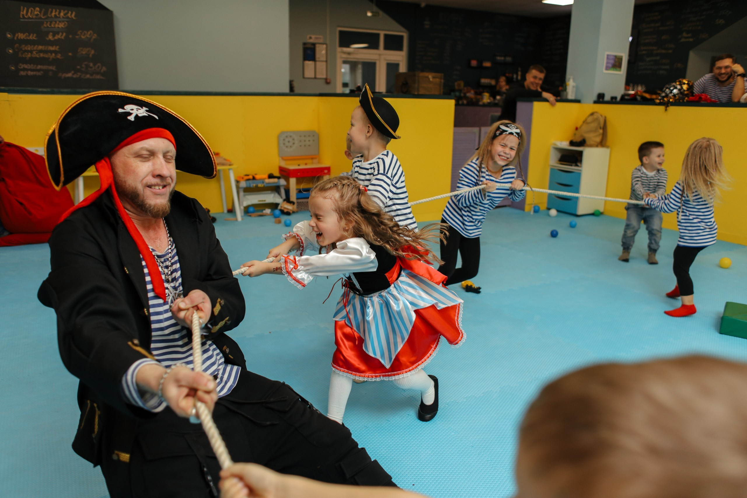 Праздники и дни рождения. Студия детской фотографии CHIK STUDIO