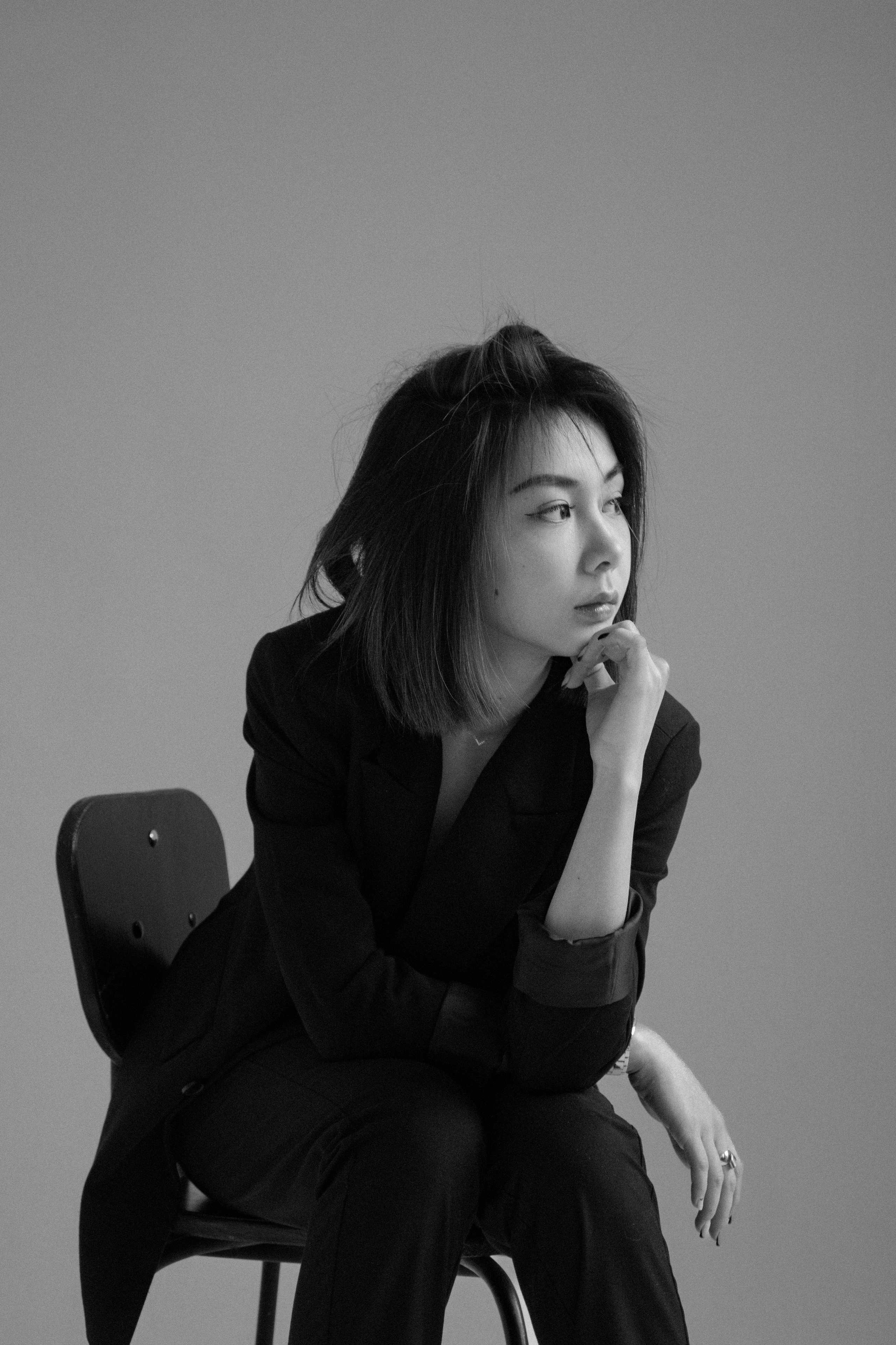 Семейная студийная фотосессия двух сестёр в городе Томск