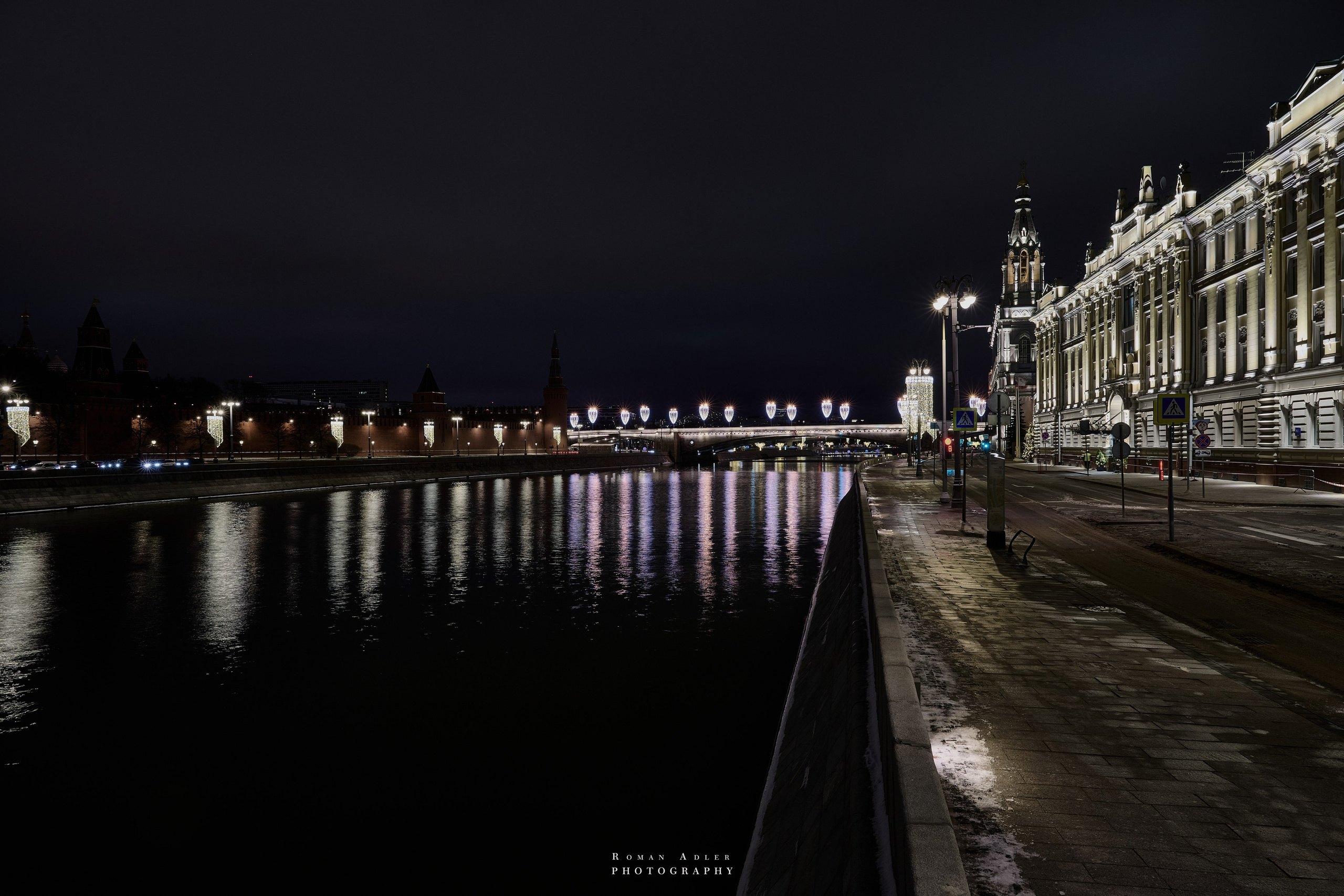 Новогодняя ночная Москва 2025. Фотограф Роман Адлер