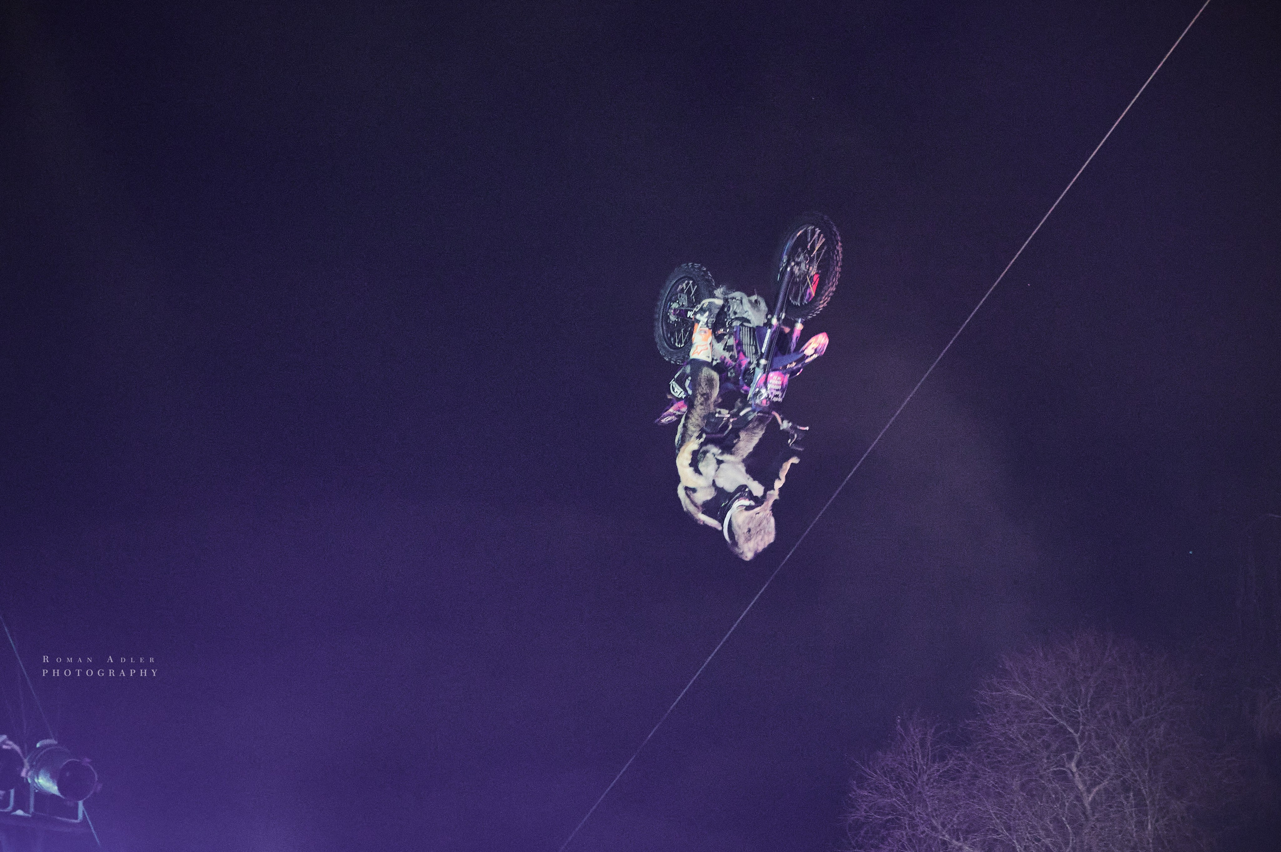 Новогодняя сказка от Ночных волков. Фотограф Роман Адлер