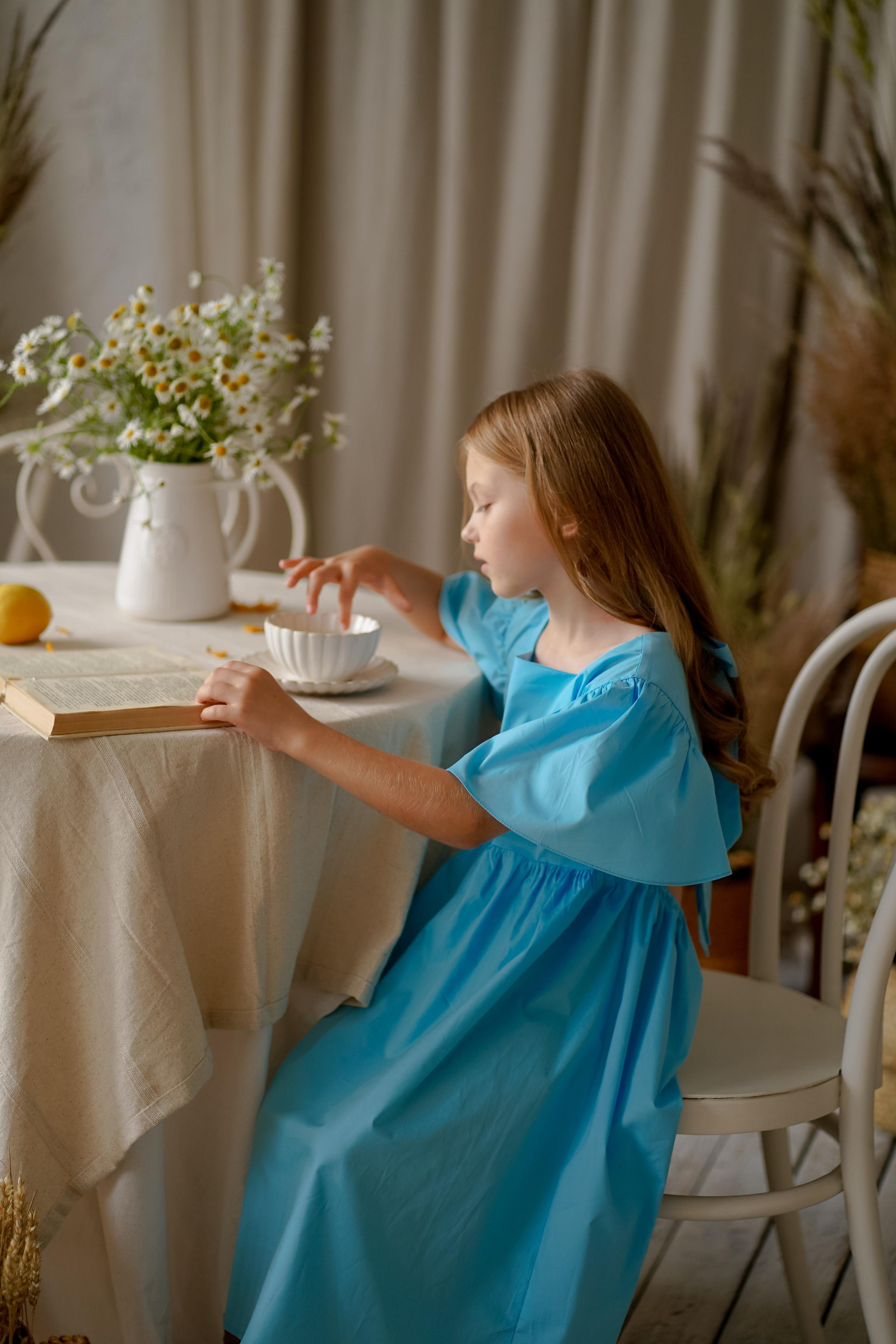 Кира с подсолнухами. Фотограф Татьяна Митрофанова