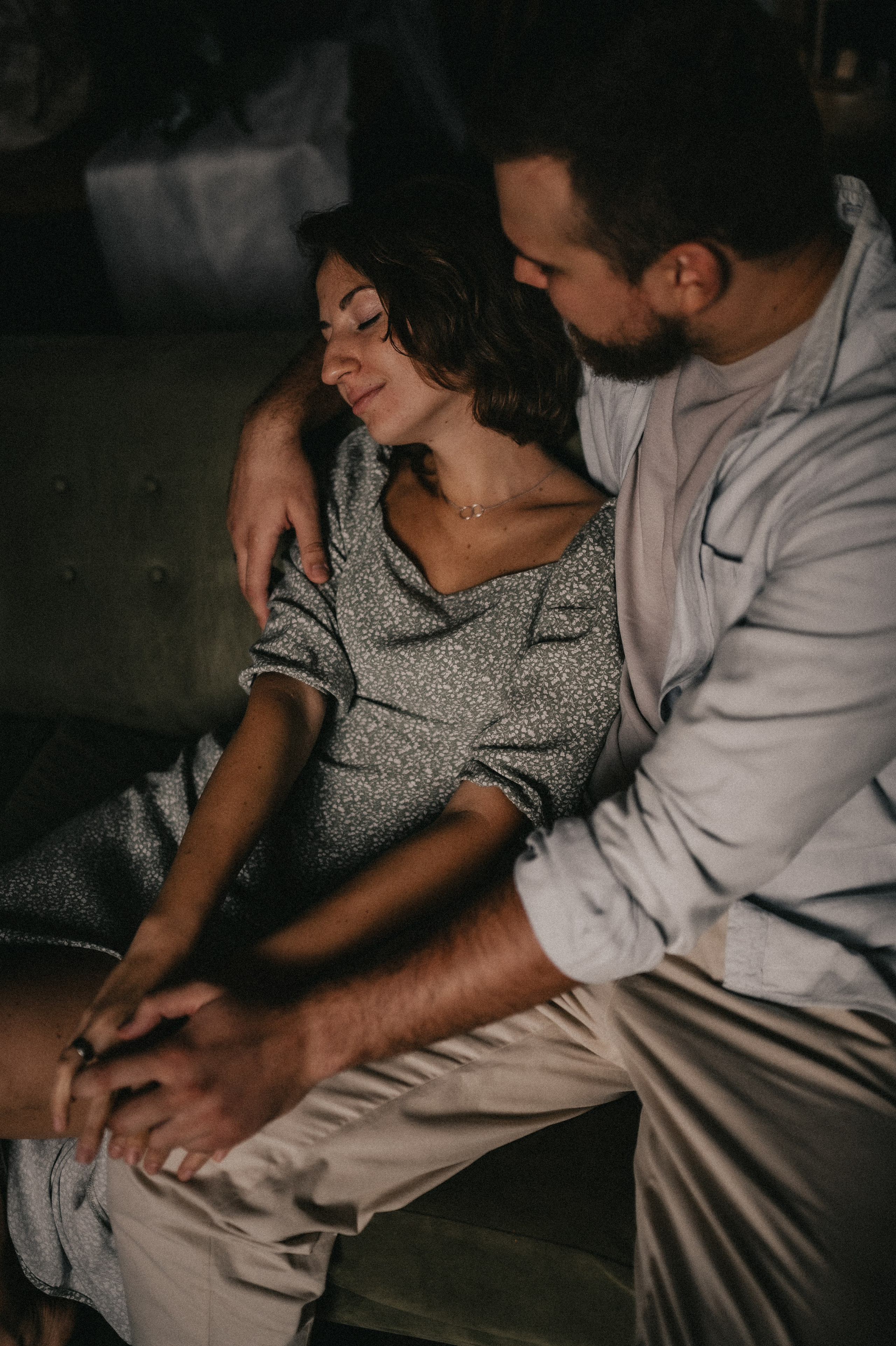 Лавстори в питерской студии. Семейный и свадебный lifestyle-фотограф в Москве Мария Петрова