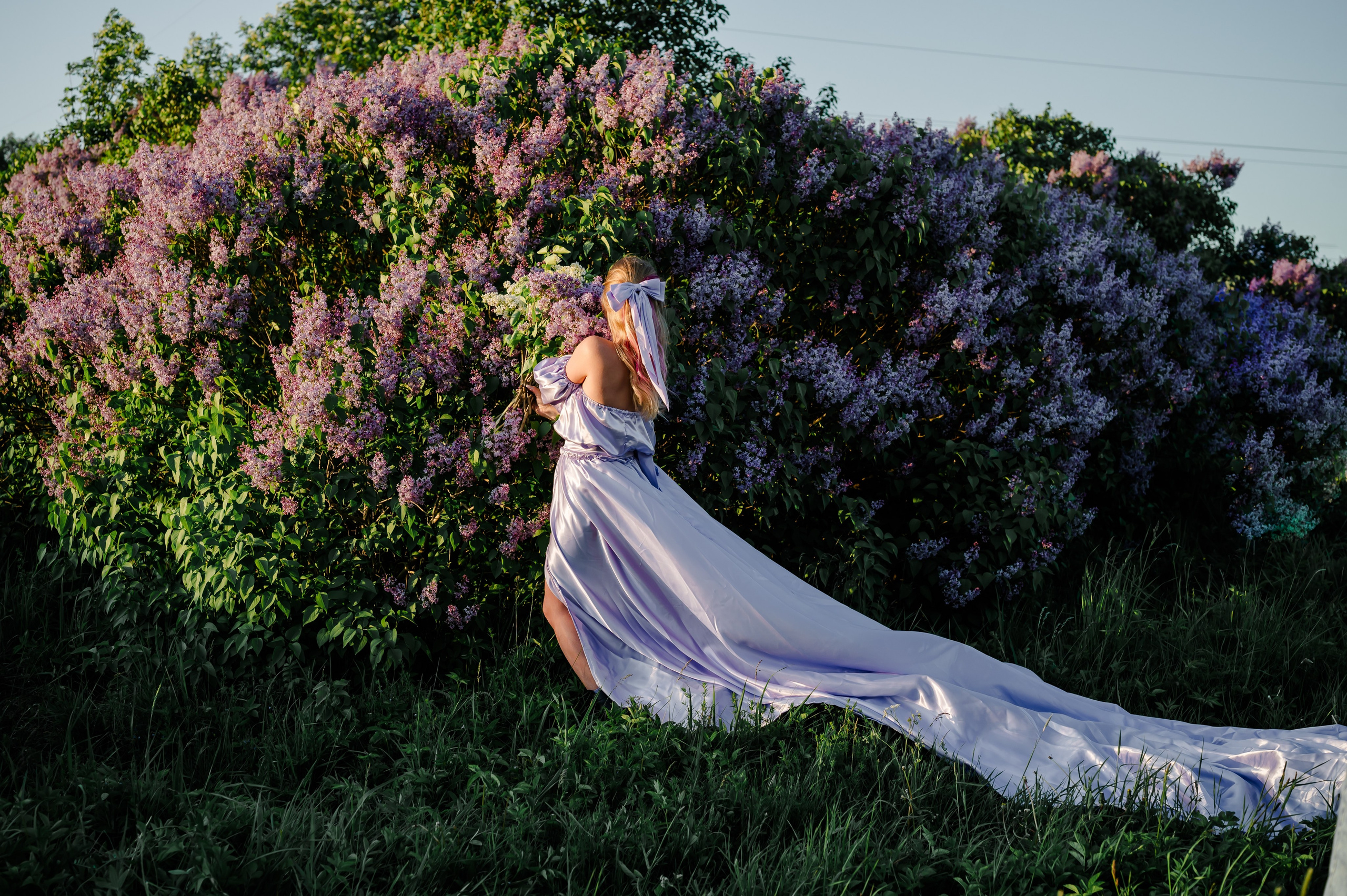 Юлия и сирень. Свадебный и семейный фотограф Евгения Кононова