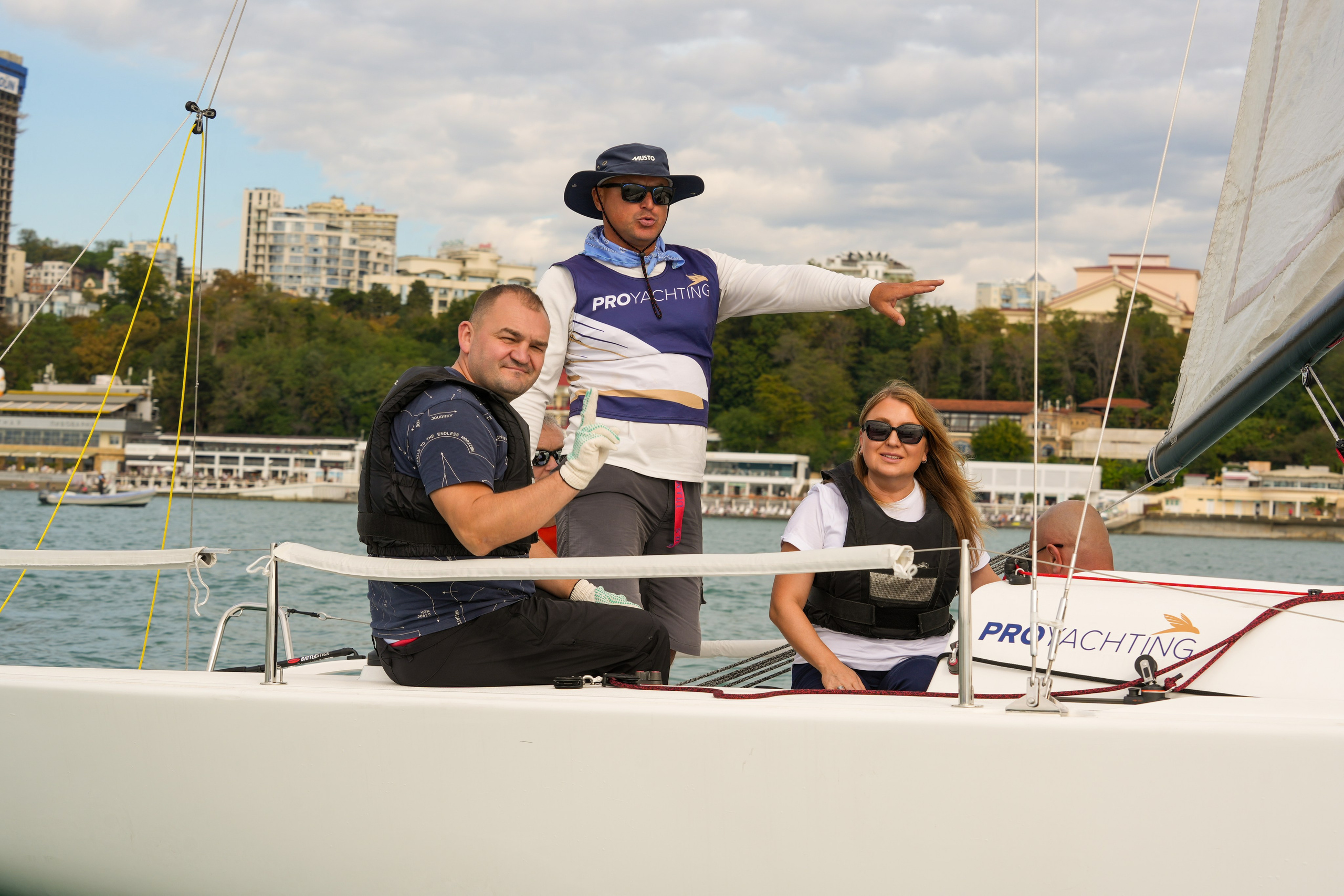 Яхтенная регата для компании Агрегатка. Репортажный фотограф в Красной Поляне и Сочи Павлюченко Екатерина