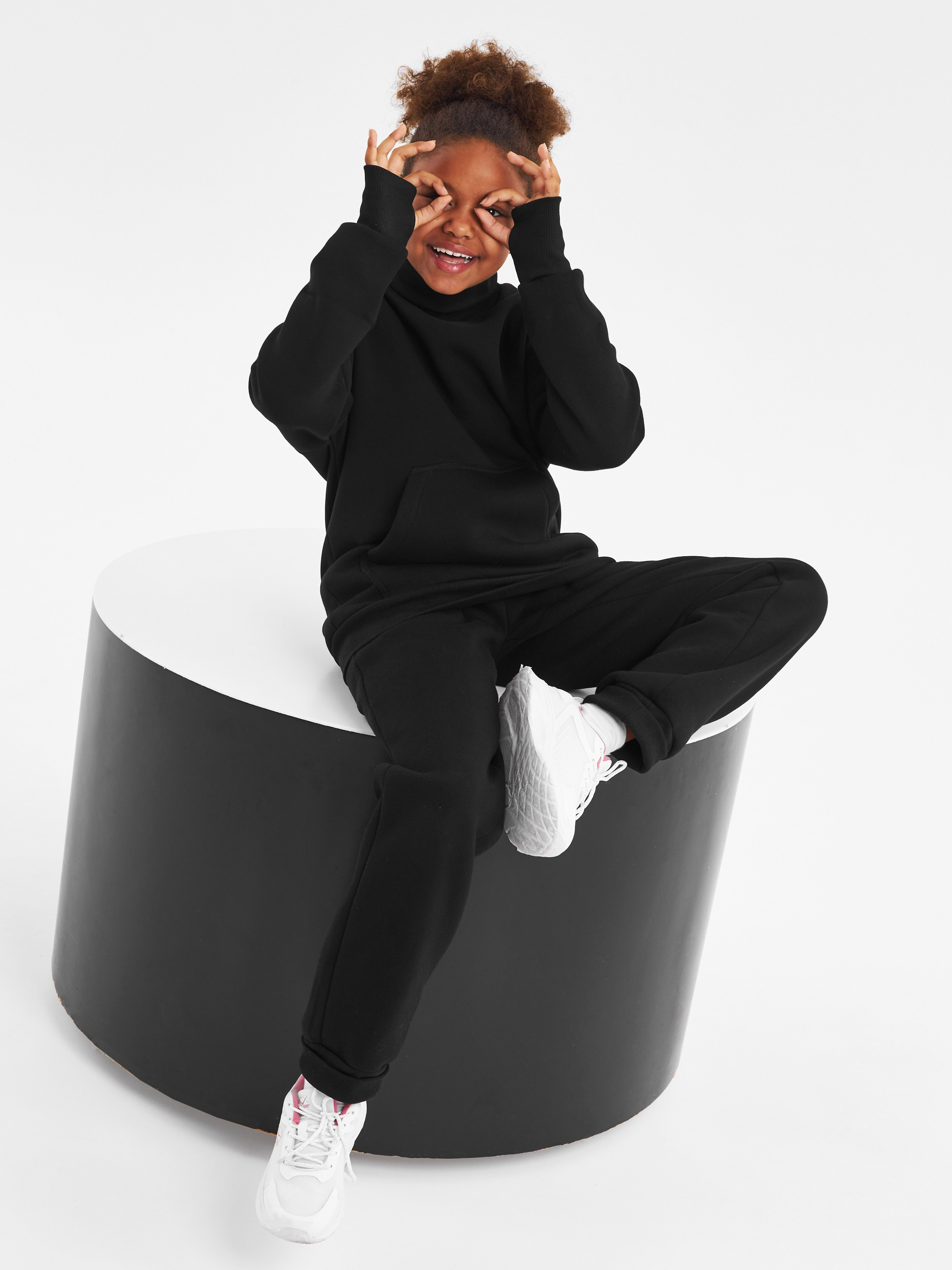 Фотосъемка детских теплых костюмов Екатеринбург Wildberries ВБ Ozon Озон фотосессия детей Екб заказать цена фотосъемка товара WB флис дети. Фотограф Екатеринбург Анастасия Жерновская | Маркетплейсы и нейрофото