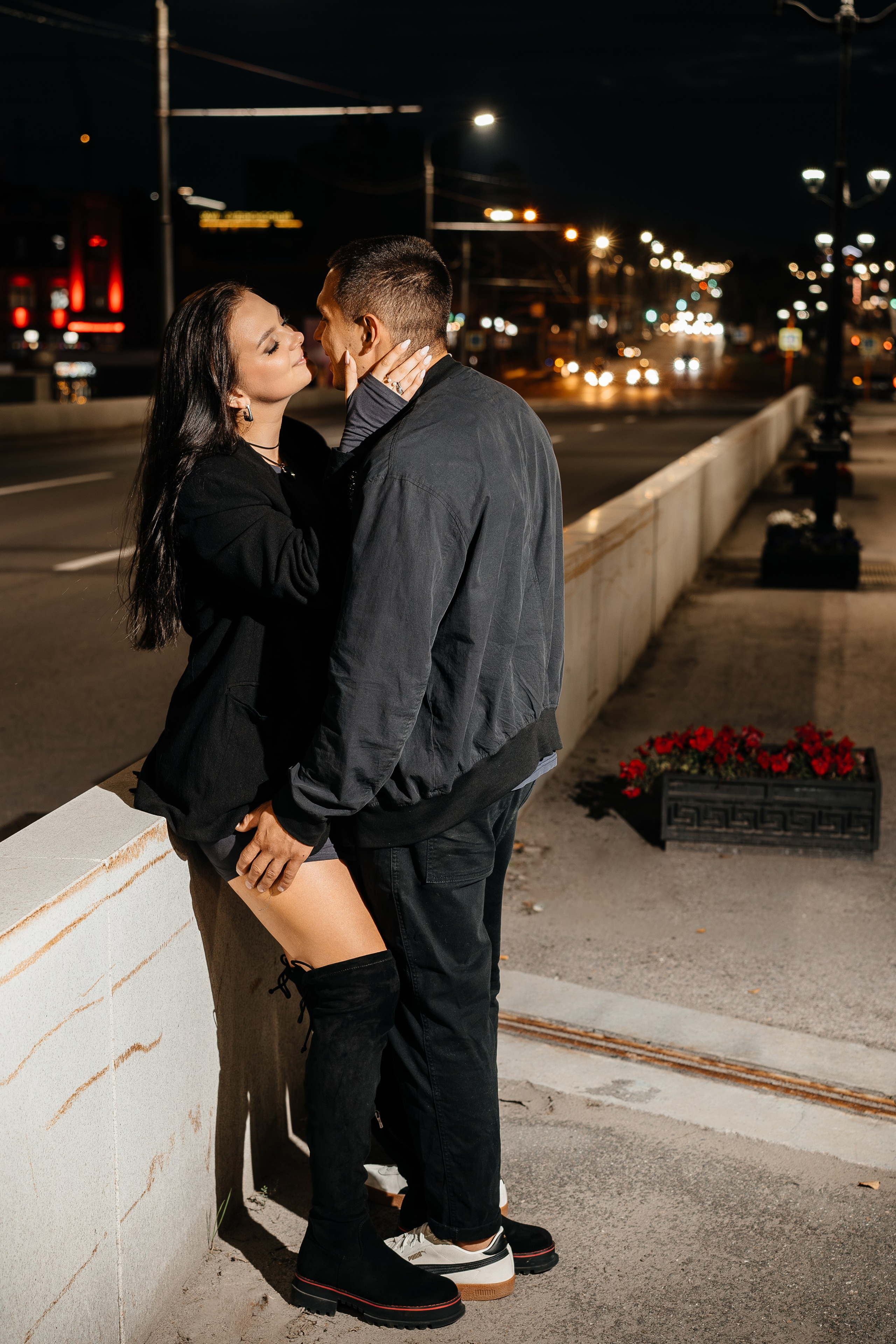 Прогулка по ночному городу. Свадебный фотограф Барнаул Алексей Павлов