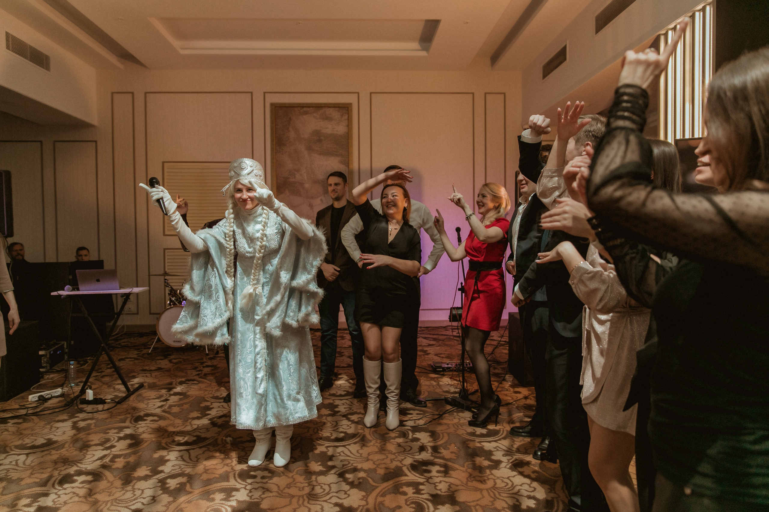 Фотограф на корпоратив. Фотограф, видеограф на свадьбу в Москве Никита Назаров