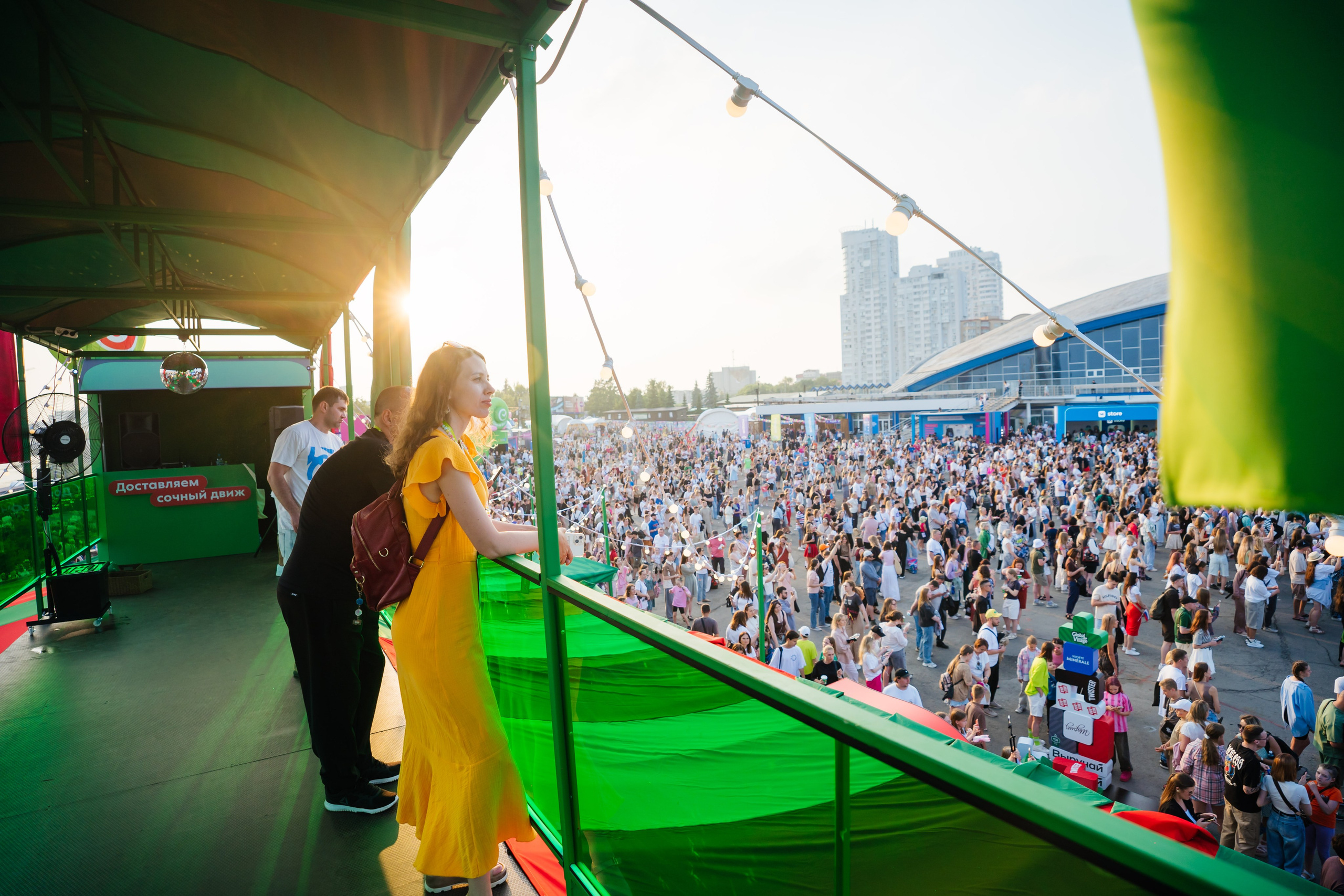 Пятерочка на VK фесте. Видеограф и Фотограф в Челябинске Ксения и Владимир Рюмины