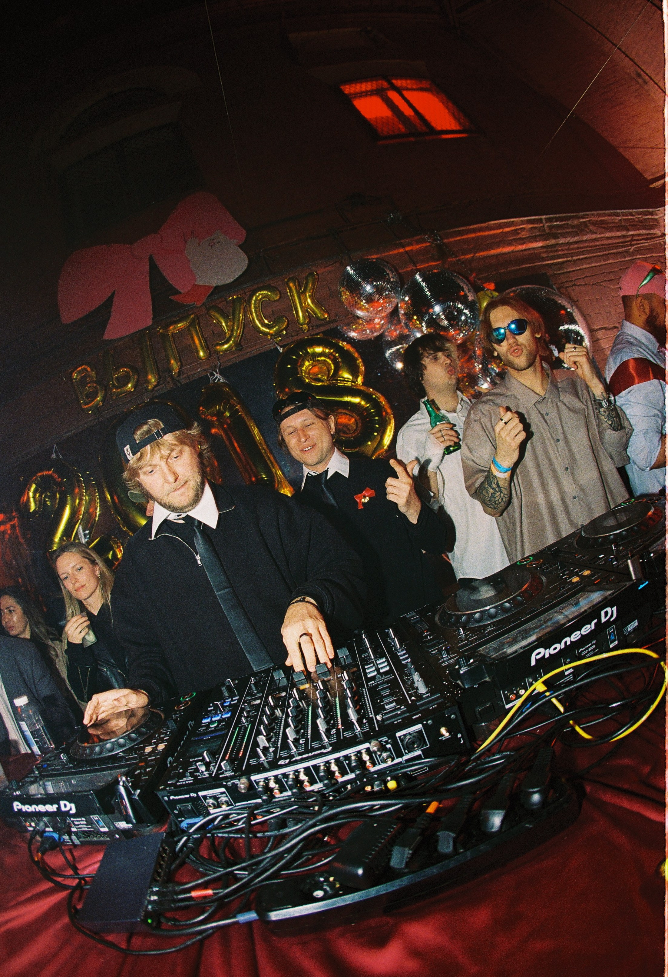 Диско клуб: выпускной. Илья Симонов фотограф москва