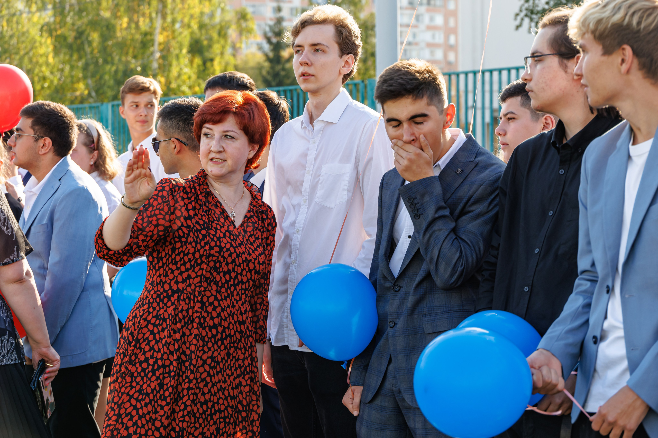 Линейка. 1 сентября. Выпускные альбомы в Москве и Московской области
