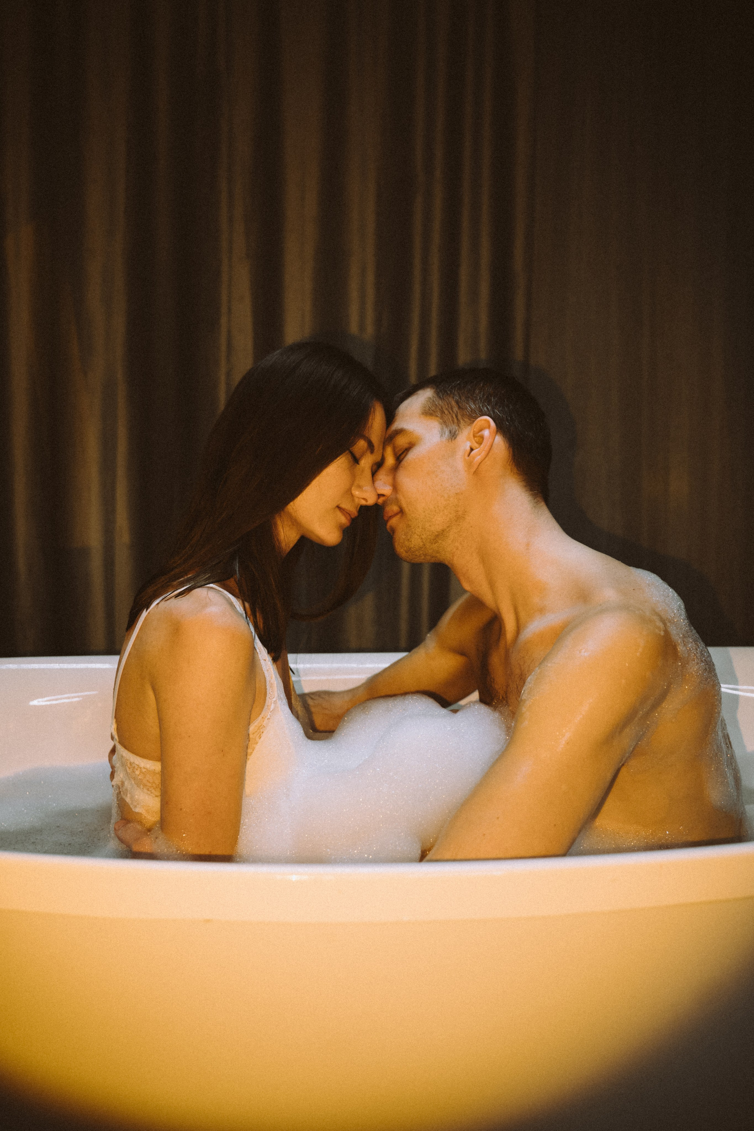 Чувственное лав стори Елены и Артема. Свадебный фотограф Юлия Копылова