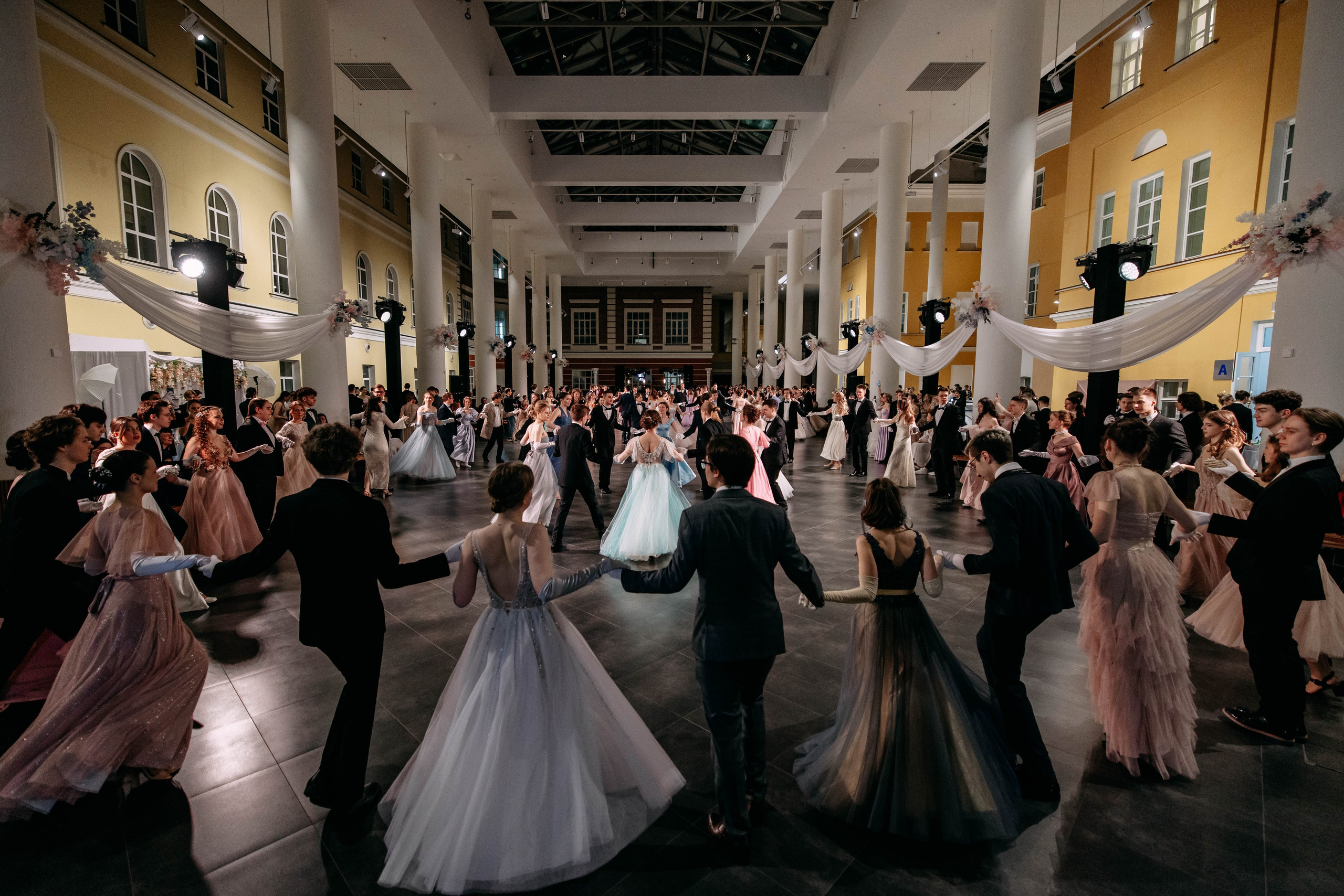 Бал студентов ВШЭ. Фото и видео съемка. Андрей Ионов