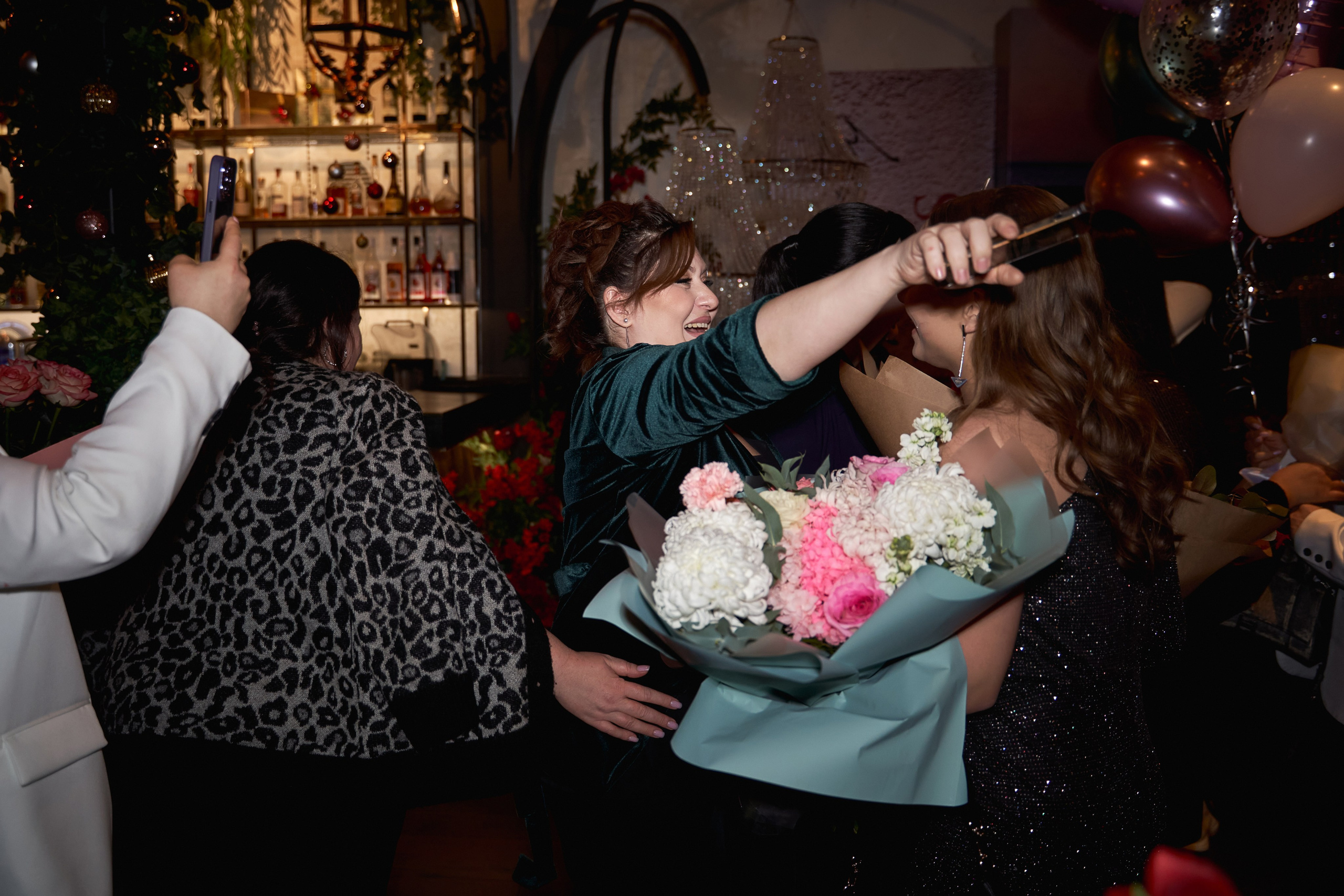 Светская съемка дня рождения 18 лет Камилле от ТВИНС СТУДИО. ТВИНС СТУДИО — лучшие свадебные фотографы и видеографы в Краснодаре